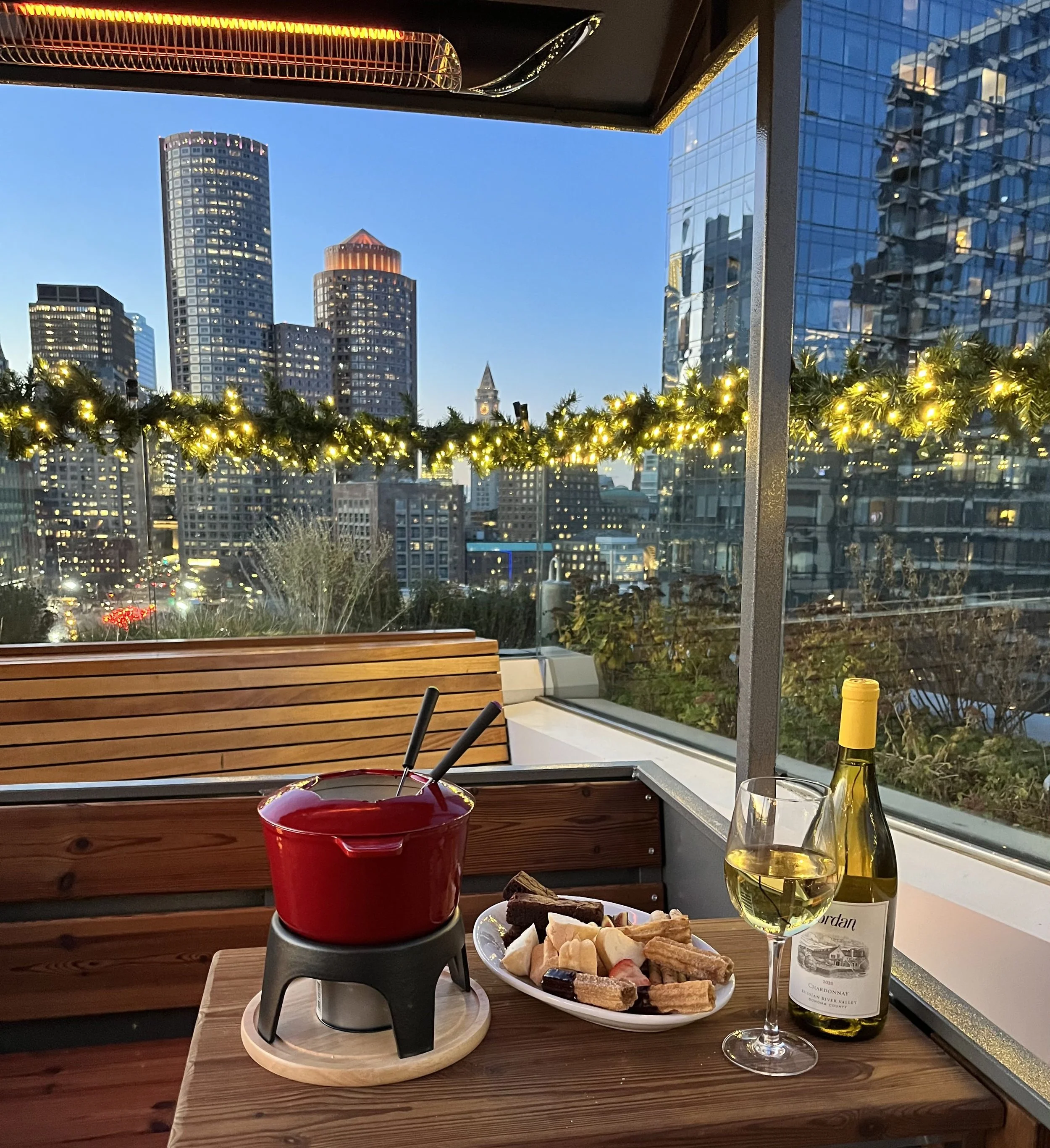 Apres...@ Deck 12 - Dark Chocolate & Pinot Noir Fondue.HEIC.jpg