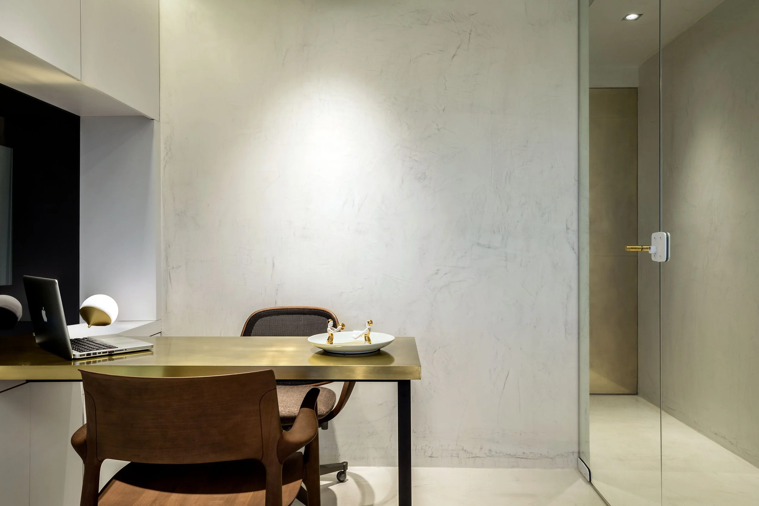 projeto-interiores-comercial-clinica-odontologica-lor-lorena-leao-brasilia-umaum-arquitetura-design-latao-dourado-20.jpg