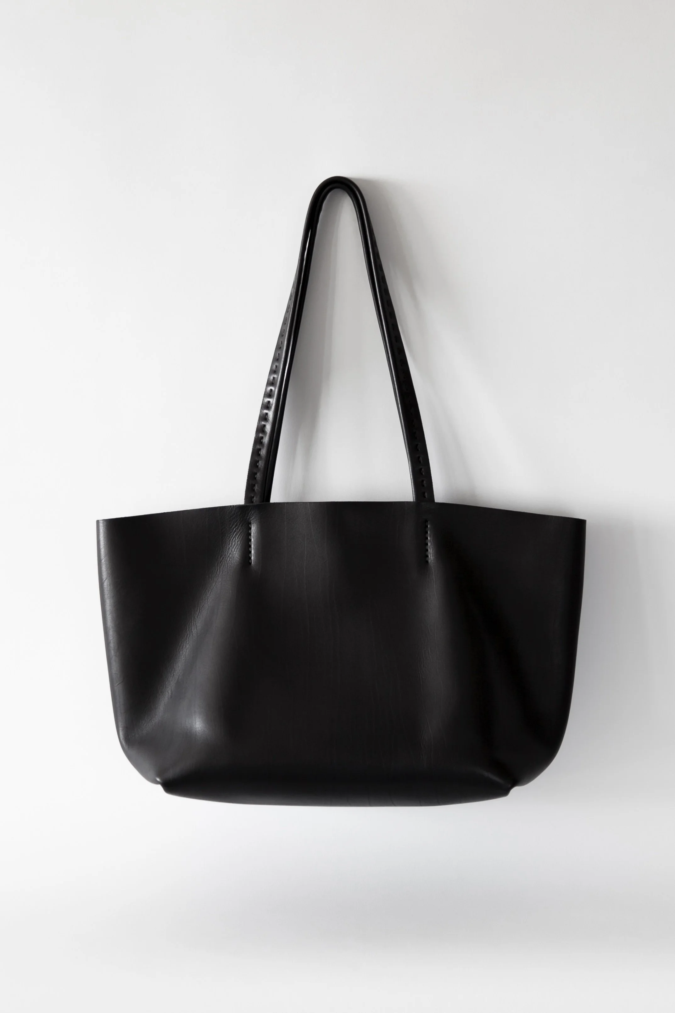 TOTE IN BLACK NOVONAPPA LEATHER