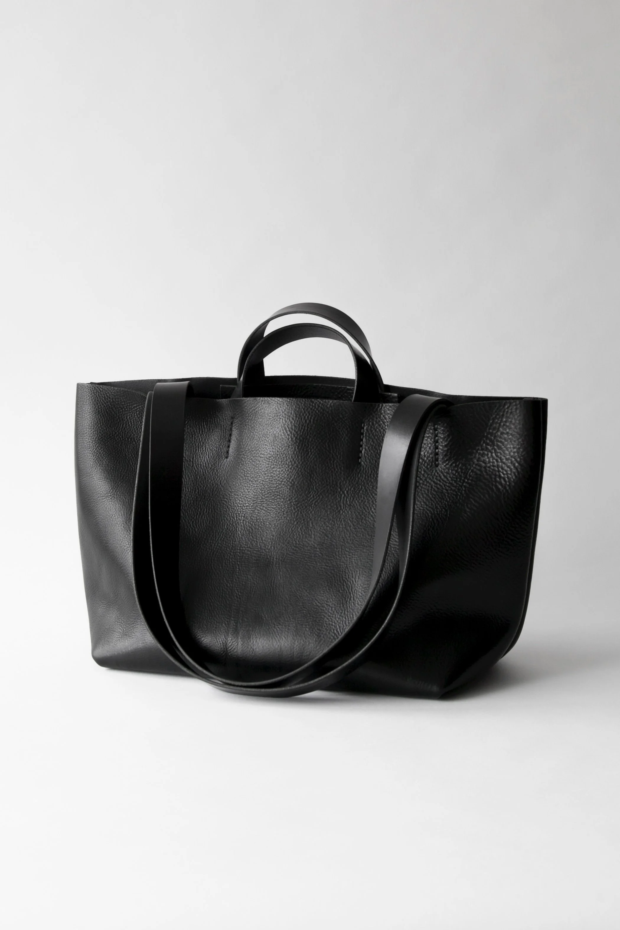TOTE RUGGED BLACK.jpg