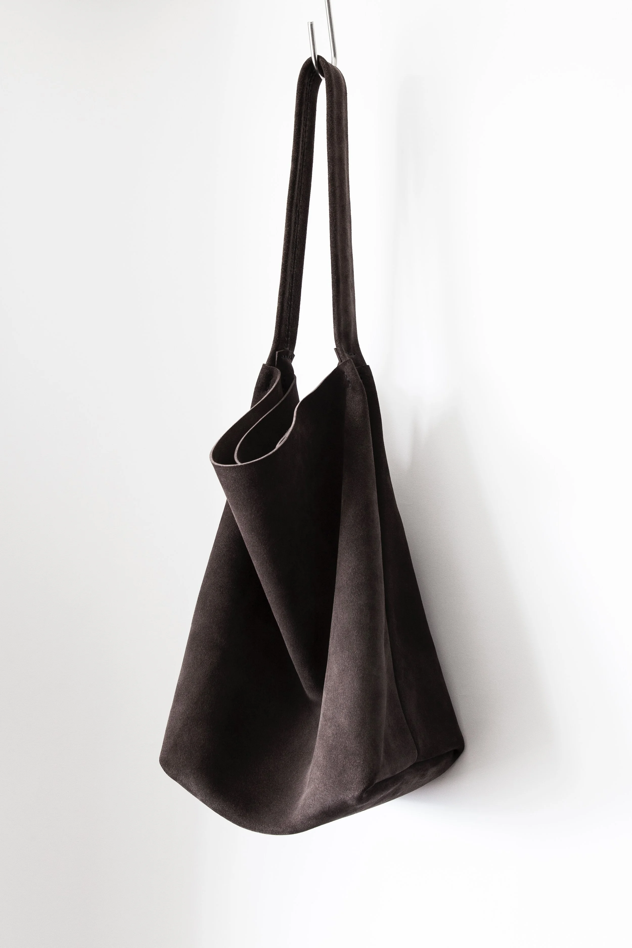 BOX IN BROWN SLOUCHY FULL GRAIN SUEDE