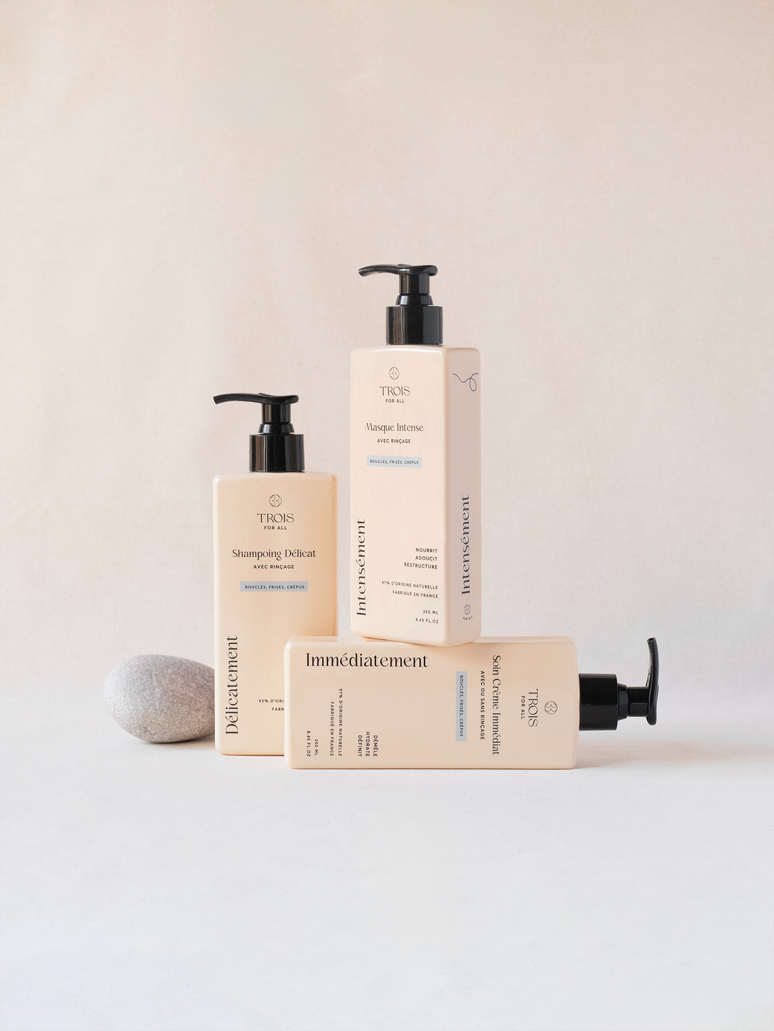 TROIS FOR ALL - TRIO PRODUITS - STUDIO NOVEMBRE