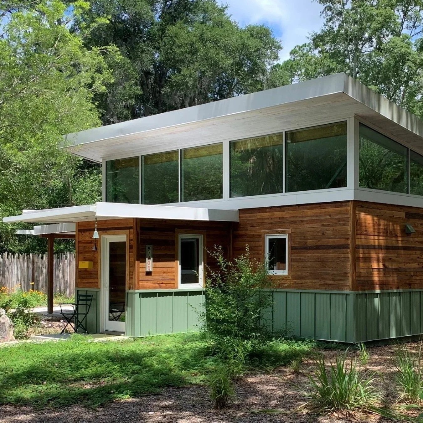 From Deconstruction to Deconstructable: A Florida House Rebuilt for Reuse and High Performance