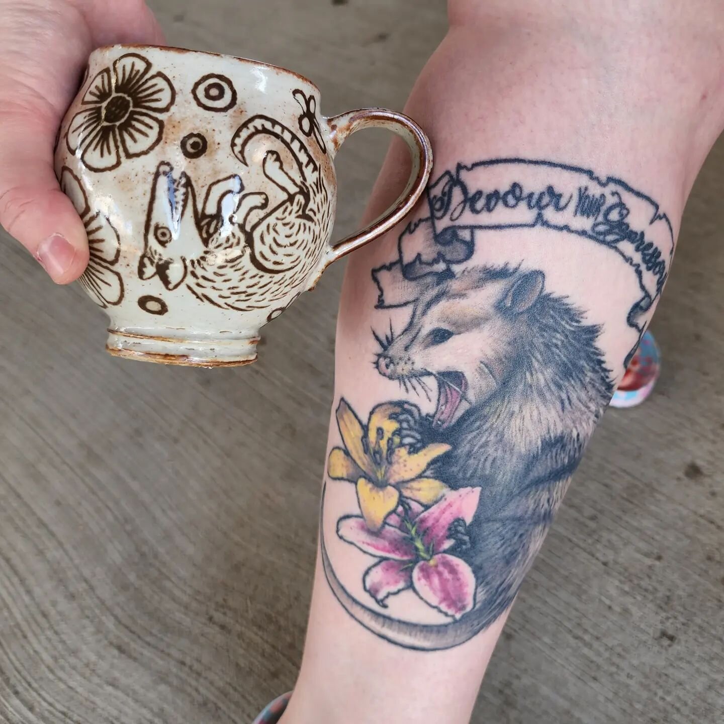 It's just the best feeling in the world to find the people that need my pots. Thanks megannnjulia!
.
.
.
.
.
@kalamazoomarket
#kzoo #kalamazoo #opossum #possumlife #michianapotterytour #clay #pottery