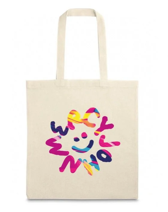 En waar stop je je nieuwe Mercy John LP, CD, T-shirt, sweater, cap en stickers dan in?? Juist! In deze onvervalste Mercy John totebag. Te krijgen na elke show en in onze webshop! #totebag #stereocolor #21-11 #newalbum #newmusic #mercyjohn