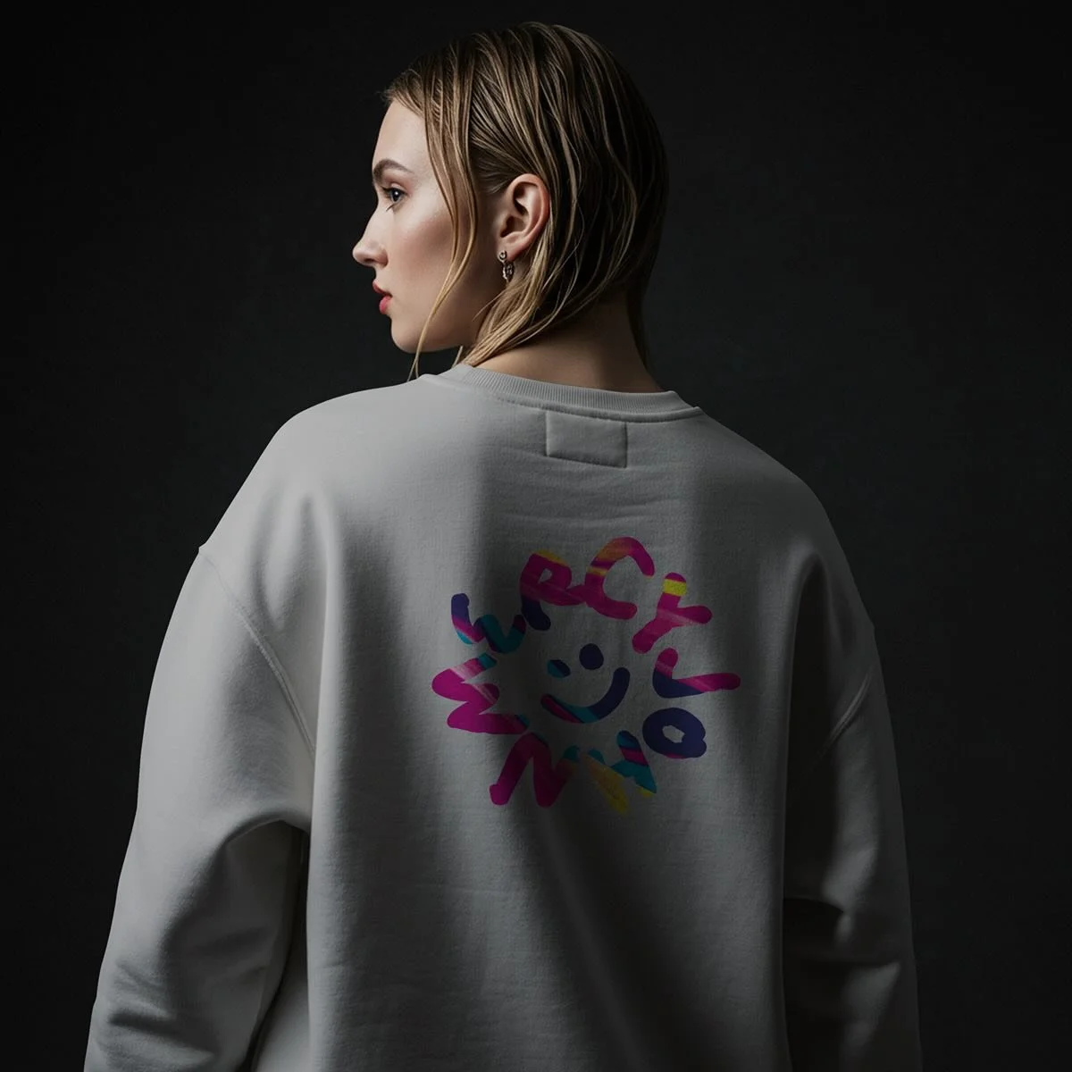 New Mercydise (part 2)! Koop nu deze te gekke Mercy John - STEREOCOLOR sweater, in zwart of grijs, voor maar &euro;39,99 in onze webshop mercyjohn.com/shop. Check ook de overige Mercydise items daar! #shop #sweater #mercyjohn #stereocolor