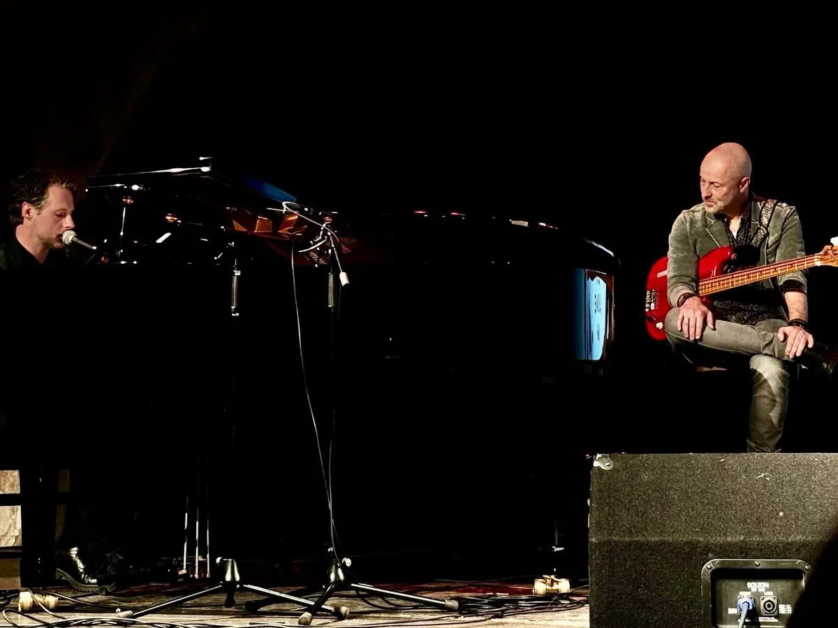 Gisteravond waanden we ons even Nick Cave en Colin Greenwood tijdens een mooi Nick Cave Luistercaf&eacute;. Bedankt @peterslager1969 voor het aangaan van dit mooie projectje! En bedankt @anneketelaars voor je prachtige vertolking van Kylie Minogue. #