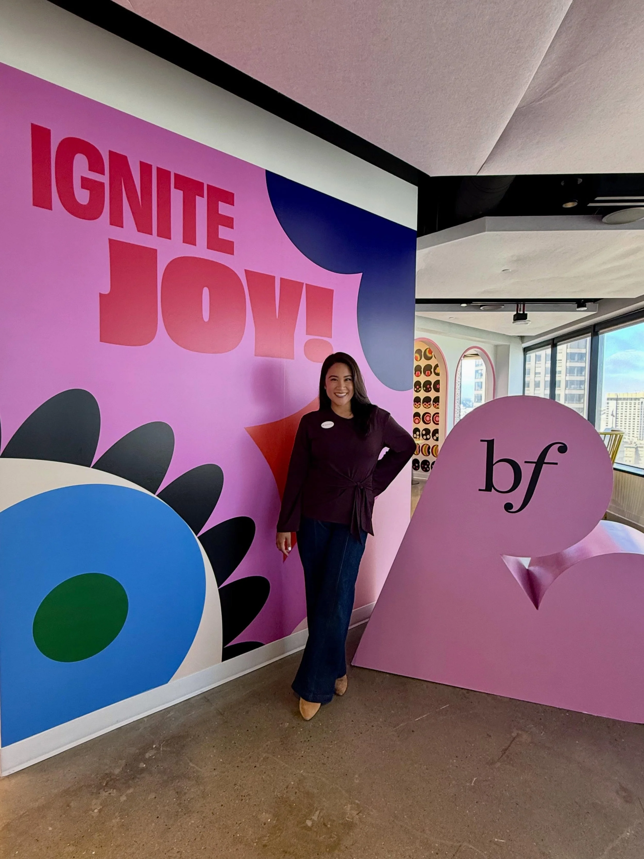 If you know me, you know how much I believe in the power of mentorship.🧡 Outside of talent management, I&rsquo;m working on things that fill my cup and others. 

Walking into @benefitcosmetics HQ this week felt like stepping into a pink wonderland. 