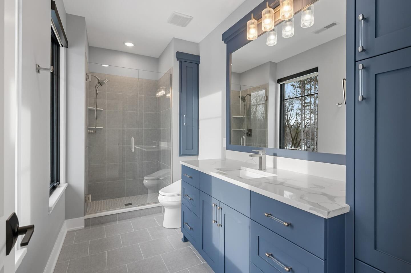 Blue symbolizes trust, loyalty and confidence. It also has the ability to make bathrooms look awesome 🤩