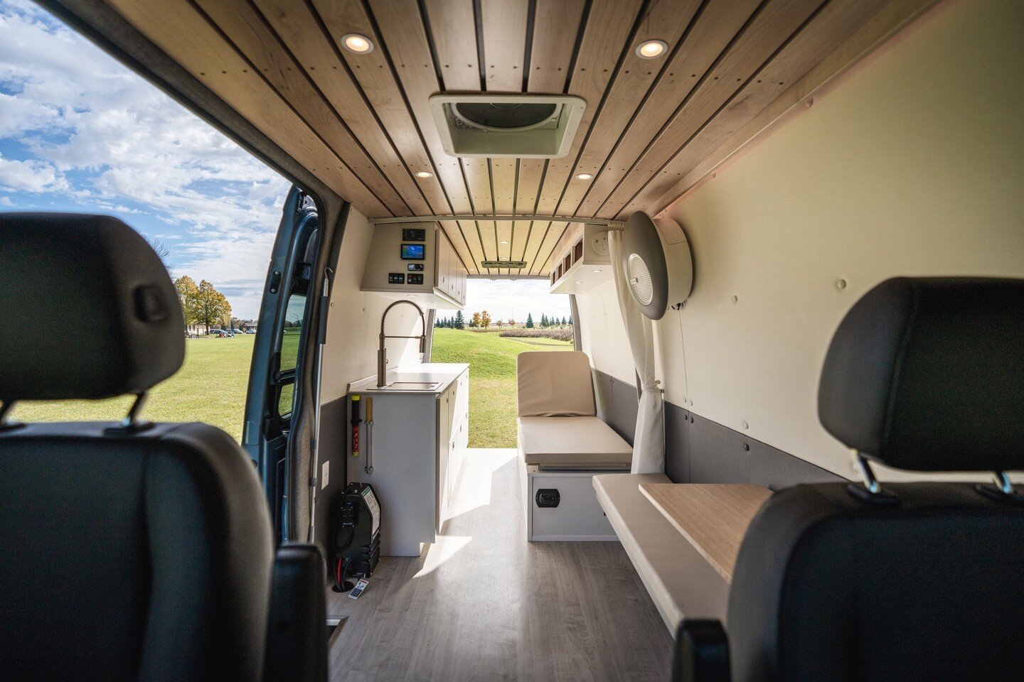 Take a look at the Vanna MMU! A modern doctors office on wheels, helping bring healthcare anywhere. We're excited to see some of the first units rolling out in North Dakota!