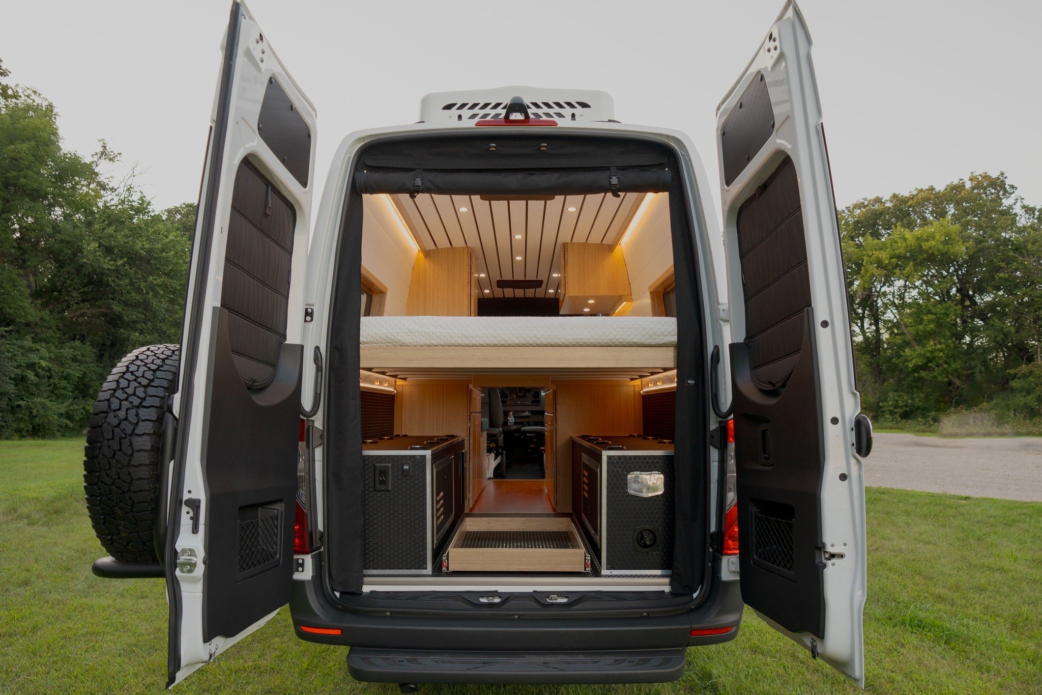 Mercedes MK2 Rear Profile High bed.jpg