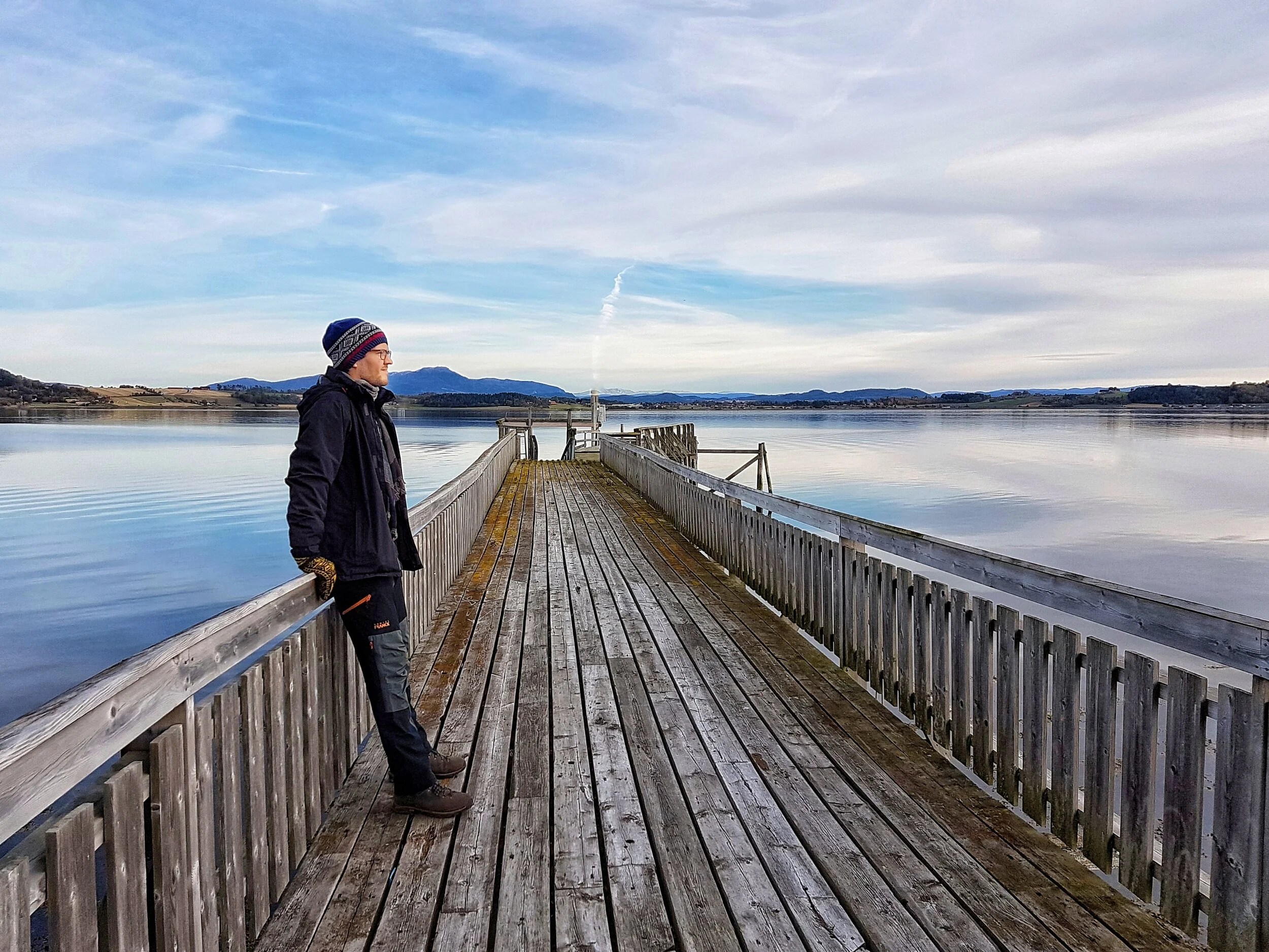 pier tautra skipper vladimir fjord background frosta.jpeg