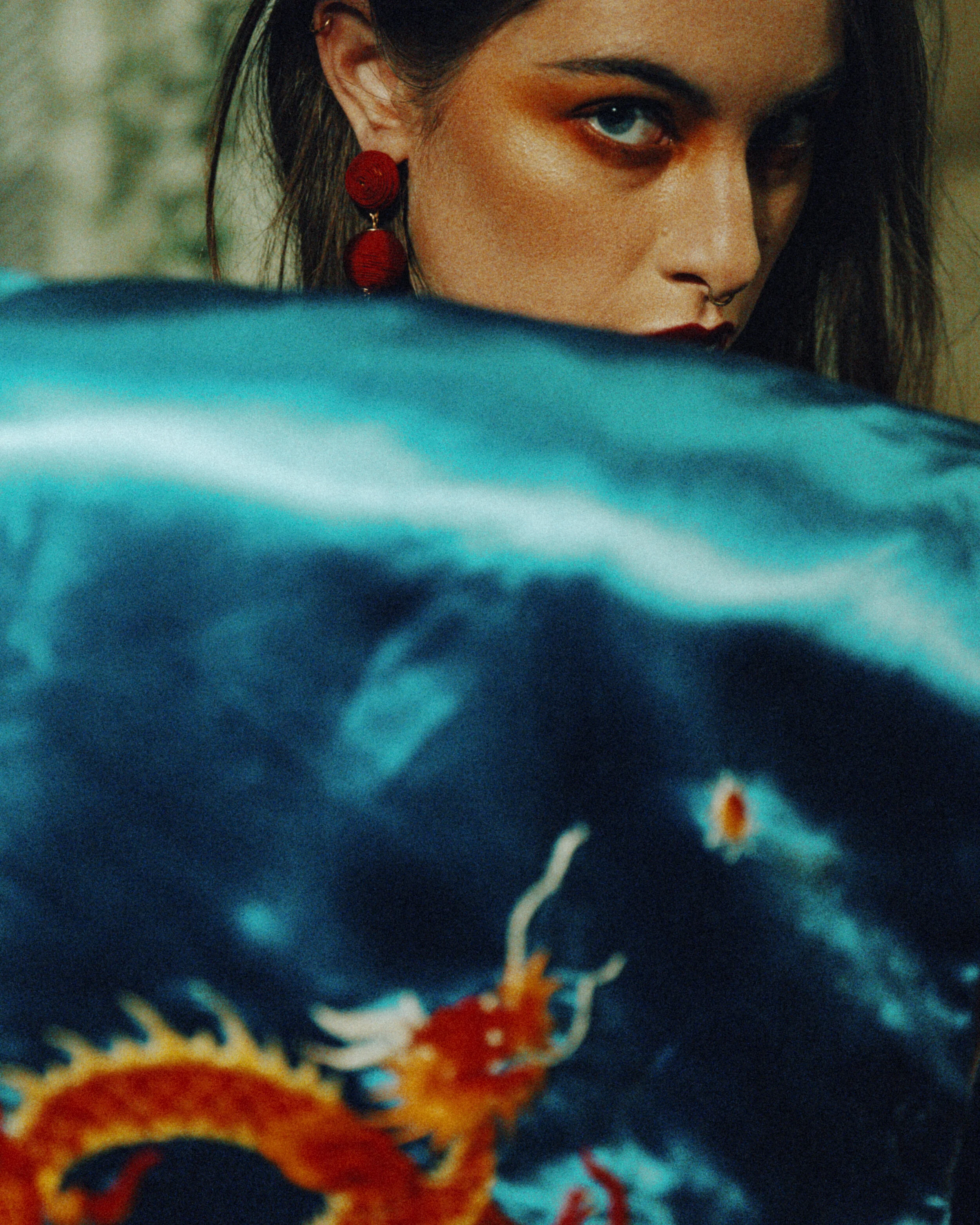 louise-blueregard.JPG