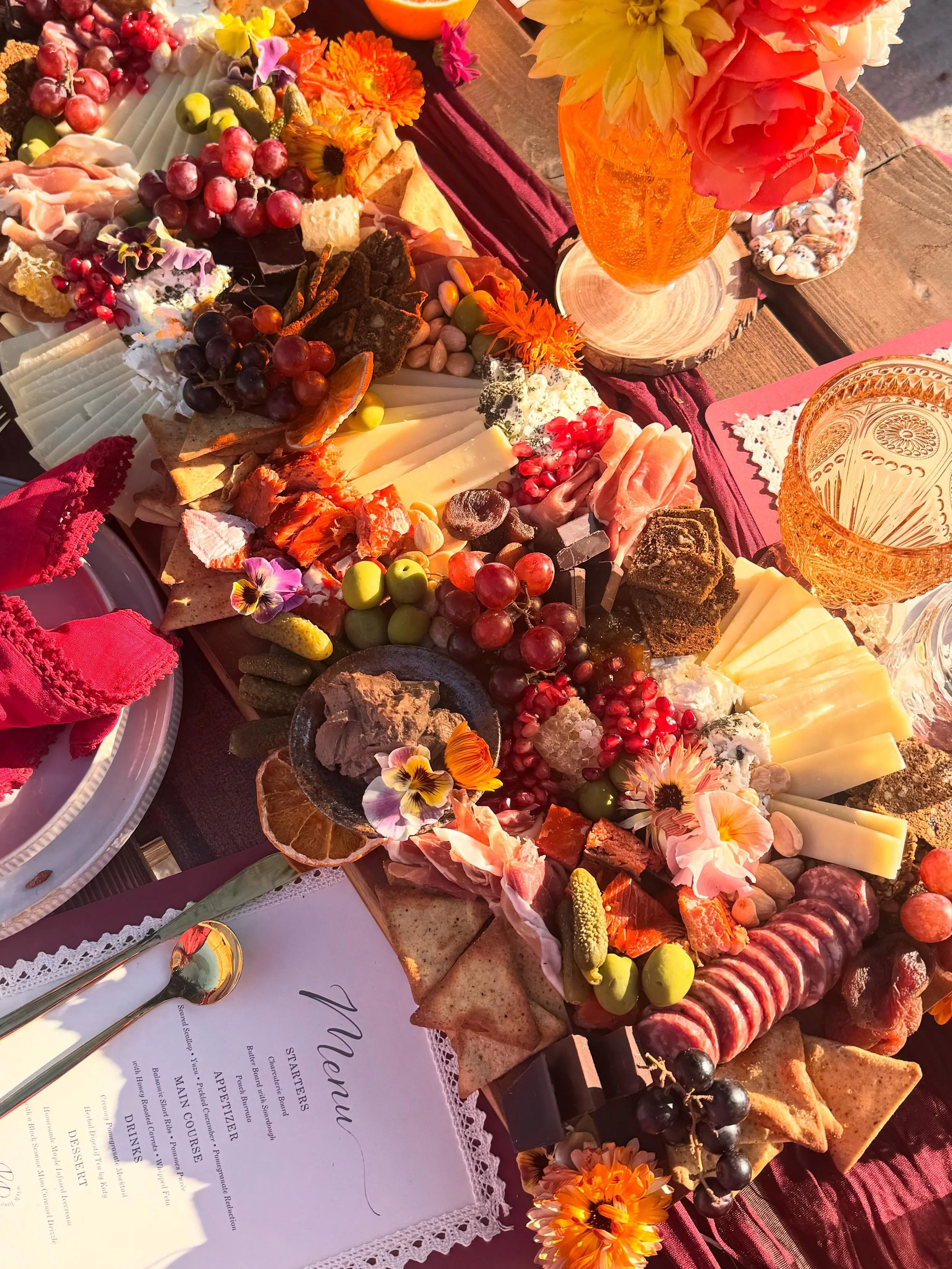 ❤️ 30th birthday &bull; THE FOOD &amp; DECOR ❤️

you guys, let me tell you I am known to have high expectations in my life and I have NEVER been more blown away, impressed, wowed more in my entire life than witnessing this fine dining birthday experi