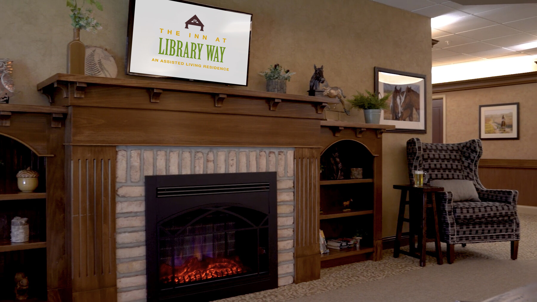 inns_fireplace_LIBRARY2.jpg