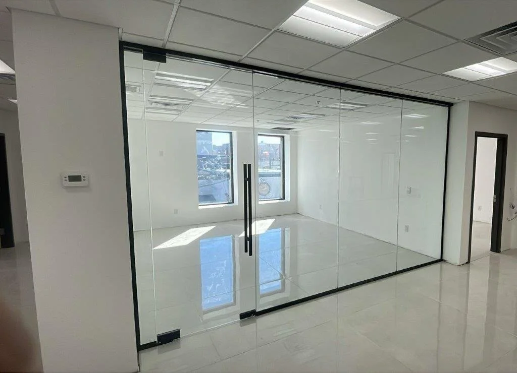 Frameless Glass Conference Room