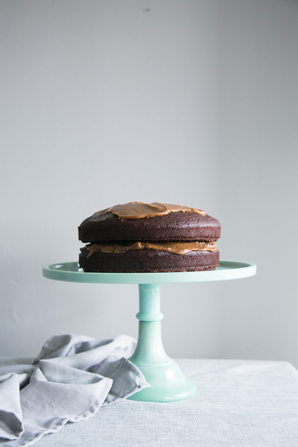vegan-chocolate-cake-salted-date-caramel-14.jpg