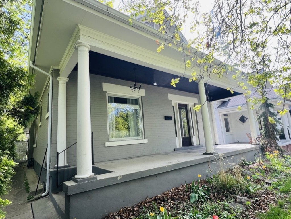 porch 1.jpeg