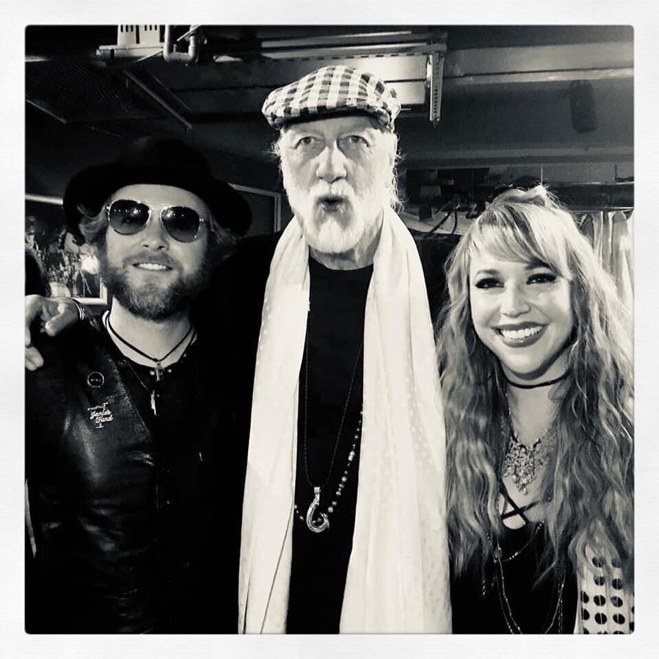 #TBT to a great pic of our founders Suzie &amp; Andrew with the legendary @mickfleetwoodofficial ‼️

What an epic drummer he is, and they were thrilled to play with him last year!

#throwbackthursday #throwback #fleetwoodmac #mickfleetwood #onlinemus