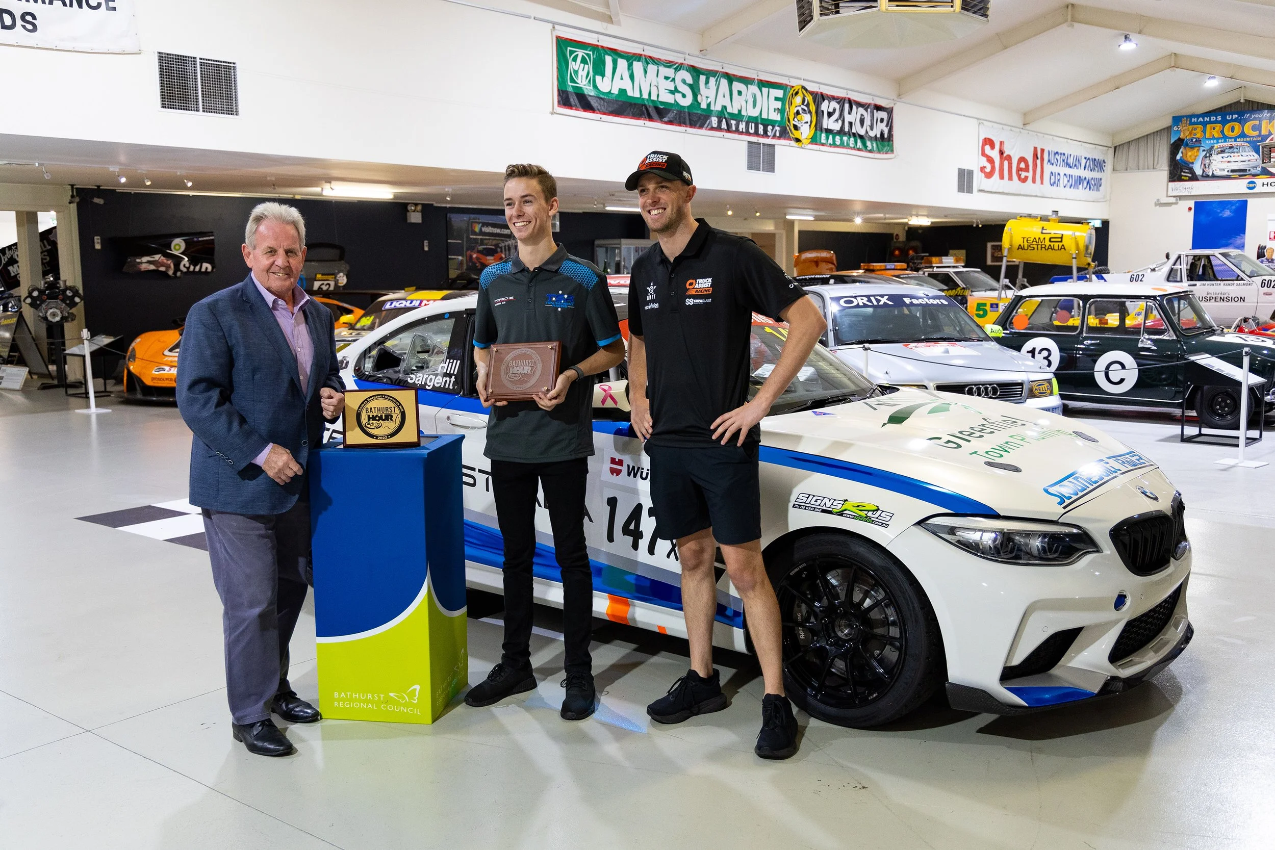 Bathurst 6 Hour winners recognised at the National Motor Racing Museum