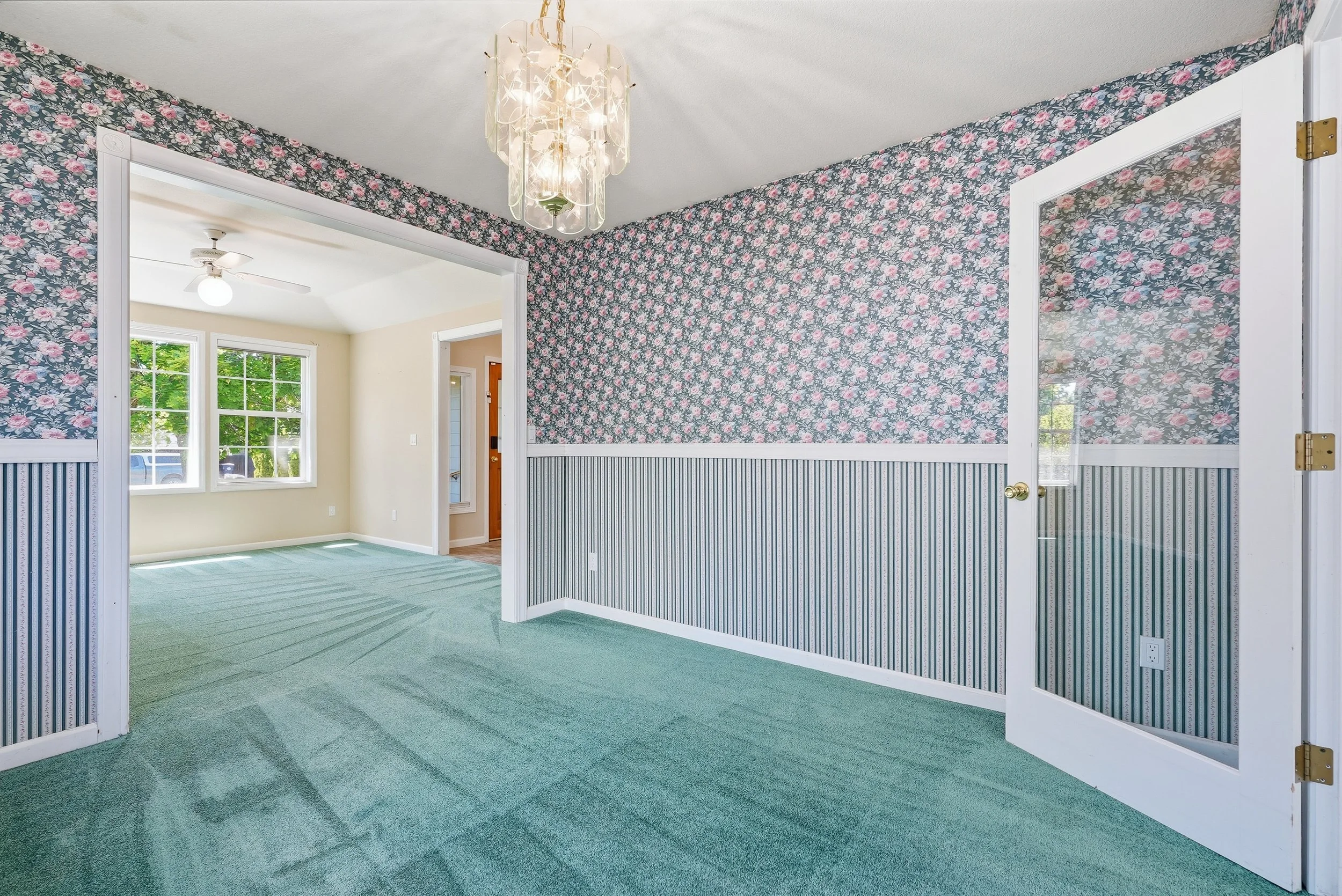 dining room.jpg