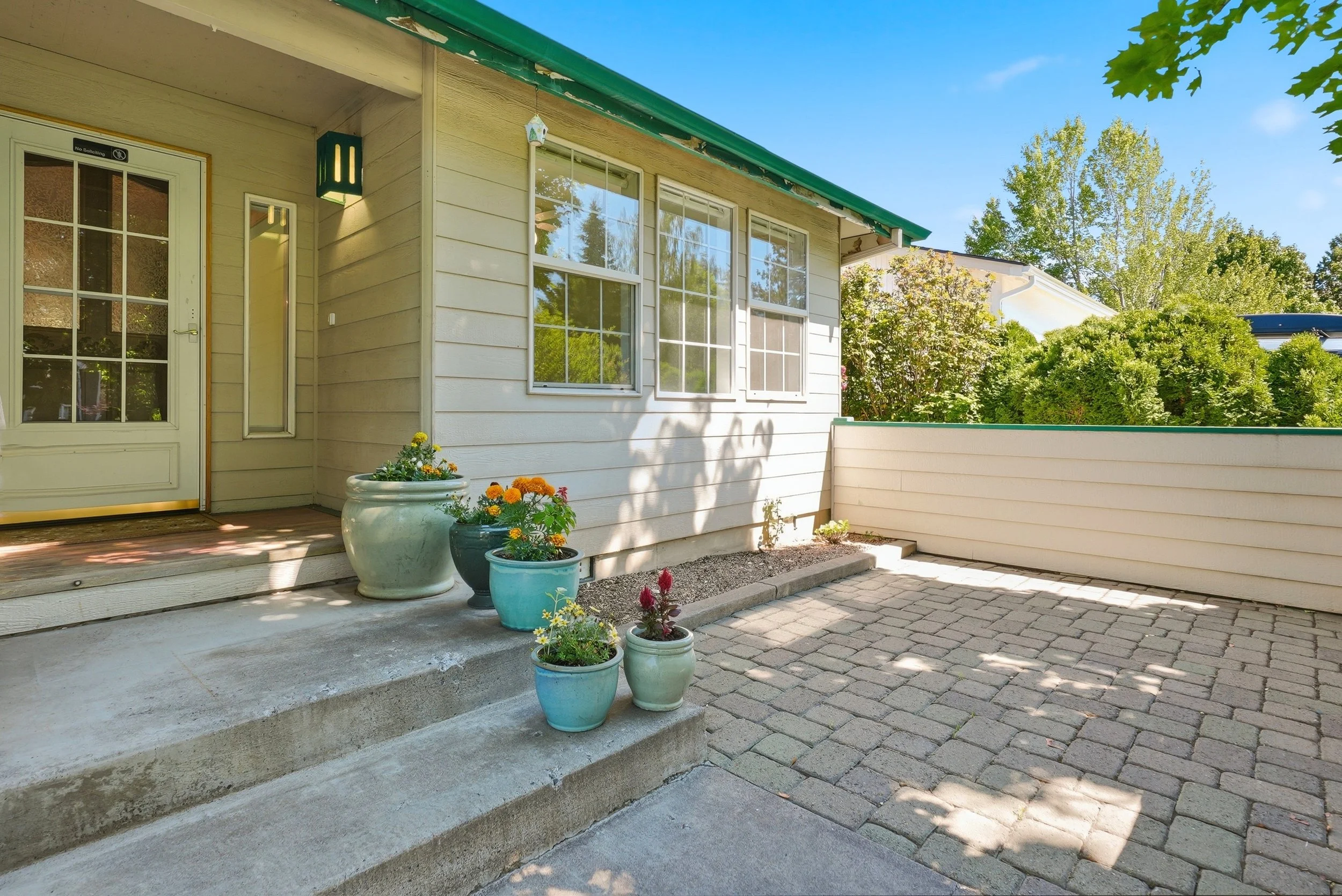 front patio 2.jpg
