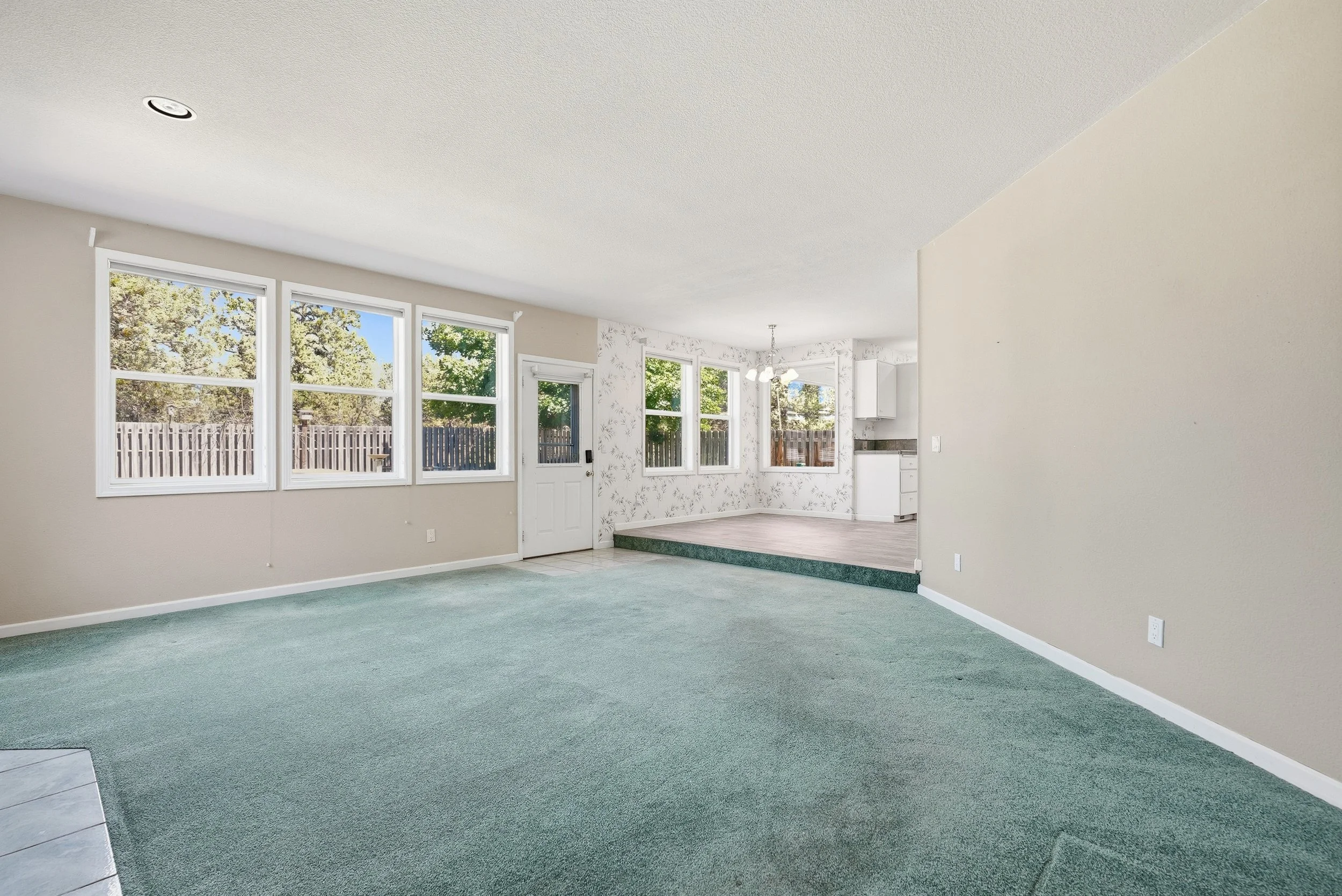 family room 3.jpg