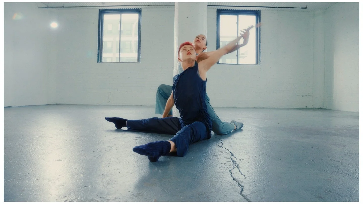 Depth Over Distance
.
Choreography: @jessieannjames 
Dancers: Ian Stegeman &amp; Skylar Wong 
Music: Ben Howard 
Film by @director_m.scott 
PC: @everydaycreativemedia 
.
Here are some epic screen grabs from Jessie&rsquo;s Performance Video &ldquo; De