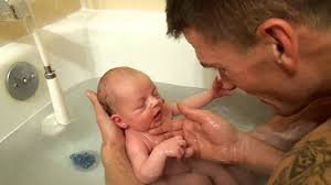 Why Dads Should Jump in the Bath with Their Baby: The Benefits of Bonding Time