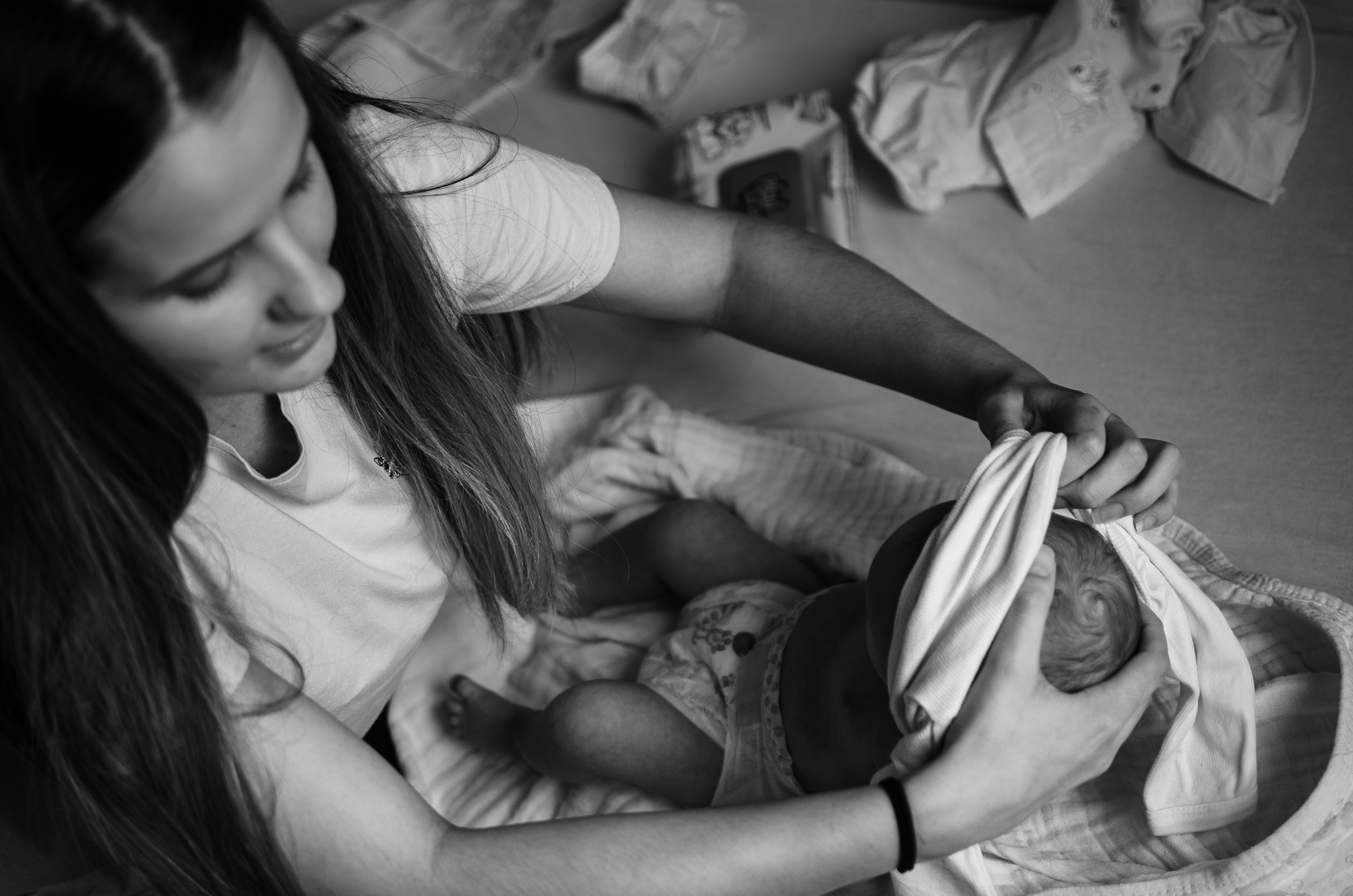 When the Overwhelming Love Doesn’t Come Right Away: A Raw Look at Post-Birth Feelings