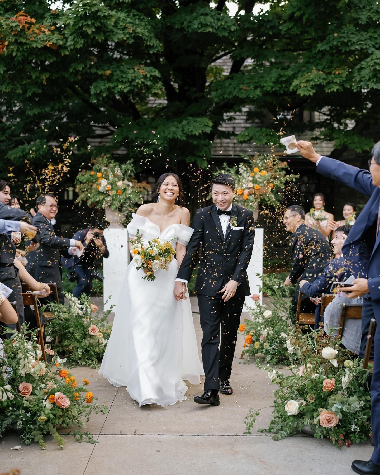 ABSOLUTELY OBSESSED!  Made my week! 🧡

Planning: @pinkbowtienyc 
Photography: @elenawolfe 
Venue: @bluehillfarm