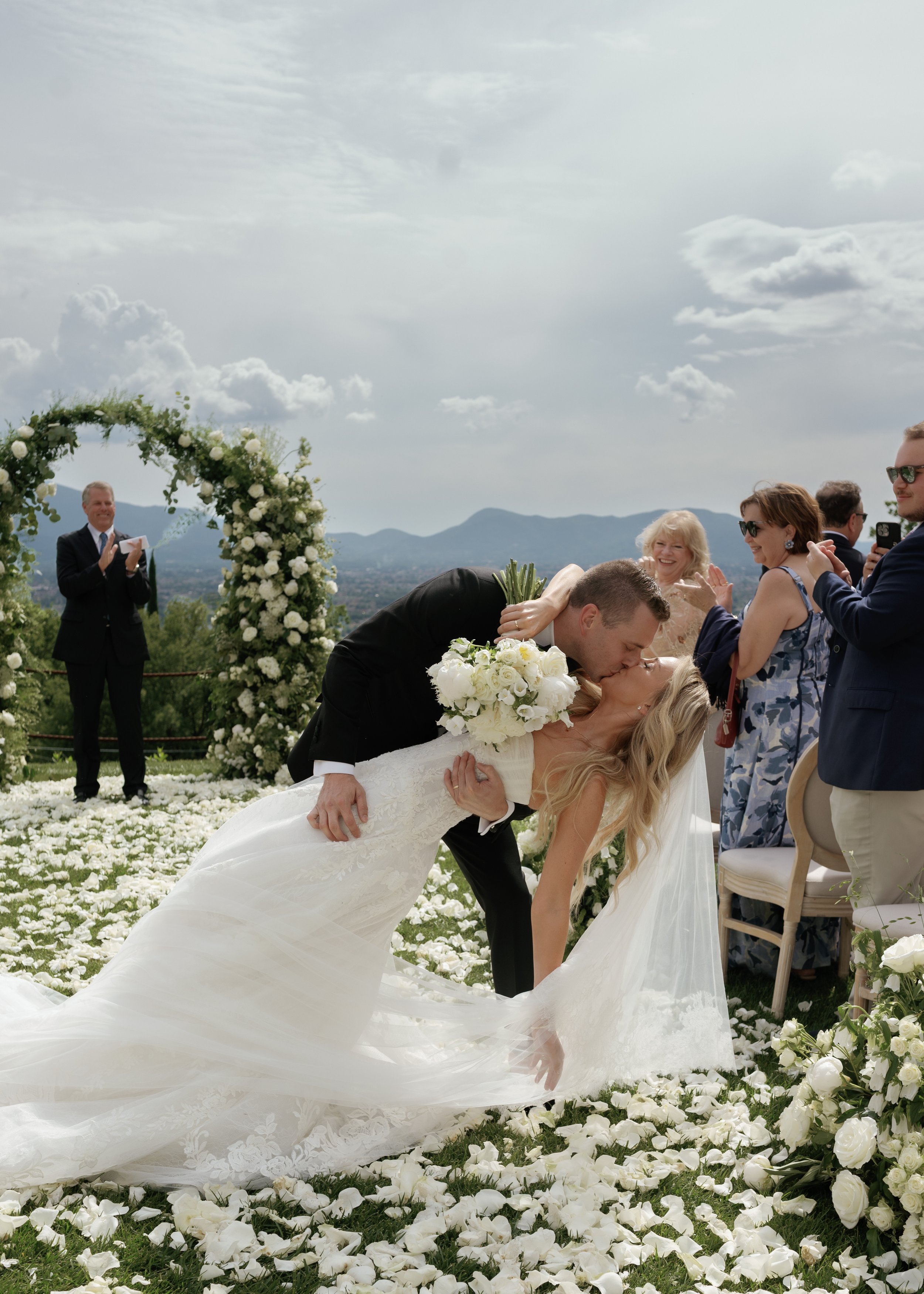 NB_TuscanyWedding_ChandlerAustinPhotography_SneakPeeks-13.jpg