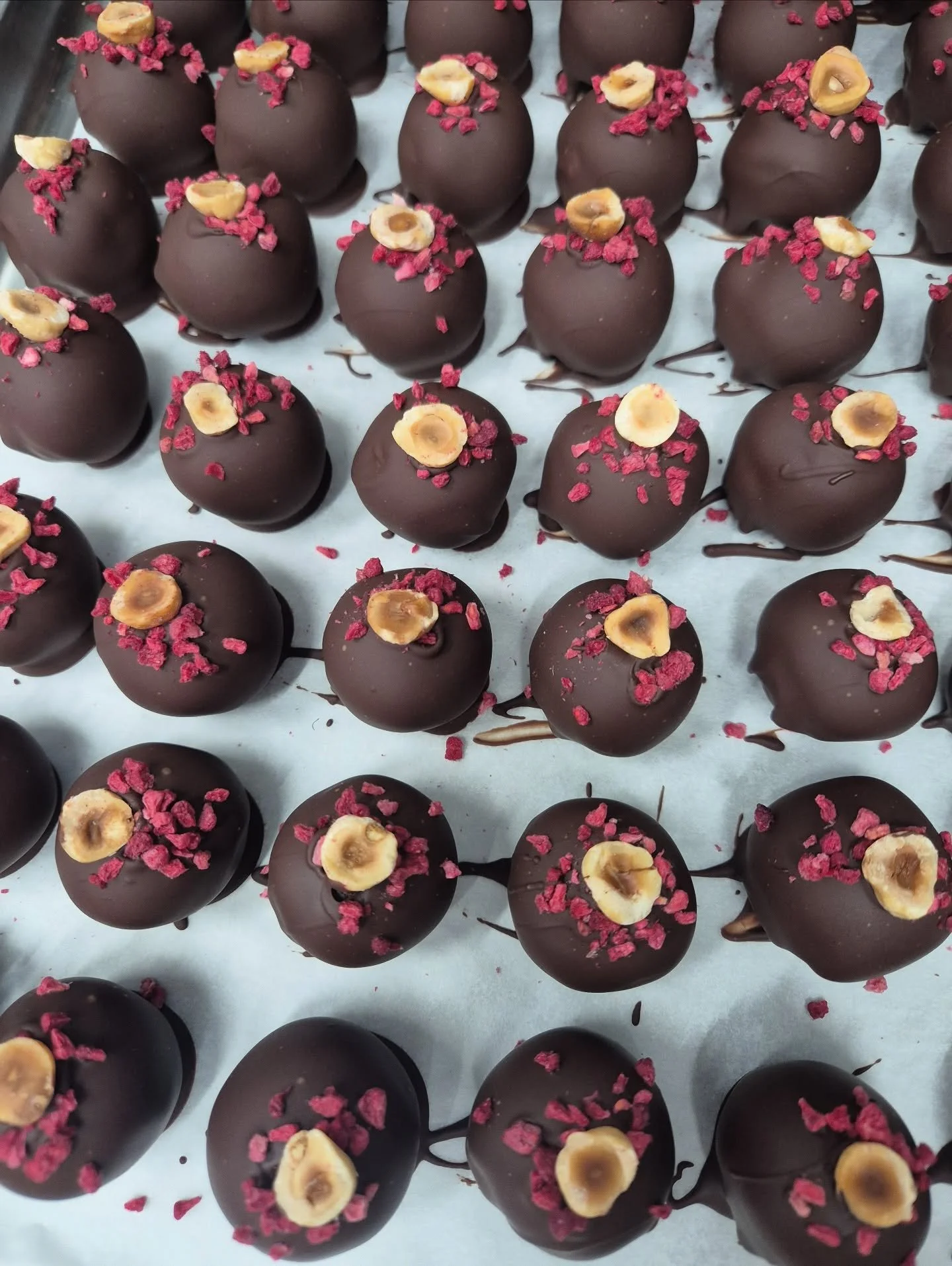 Before the long weekend rolls in, here&rsquo;s your nudge to stay stocked with your favourite Rua treats! 🙆🏼&zwj;♀️

Order by 12pm Tuesday or Thursday for next-day delivery across Ireland.

Shop now at www.ruafood.com . . . #ruafood #plantbasedgood