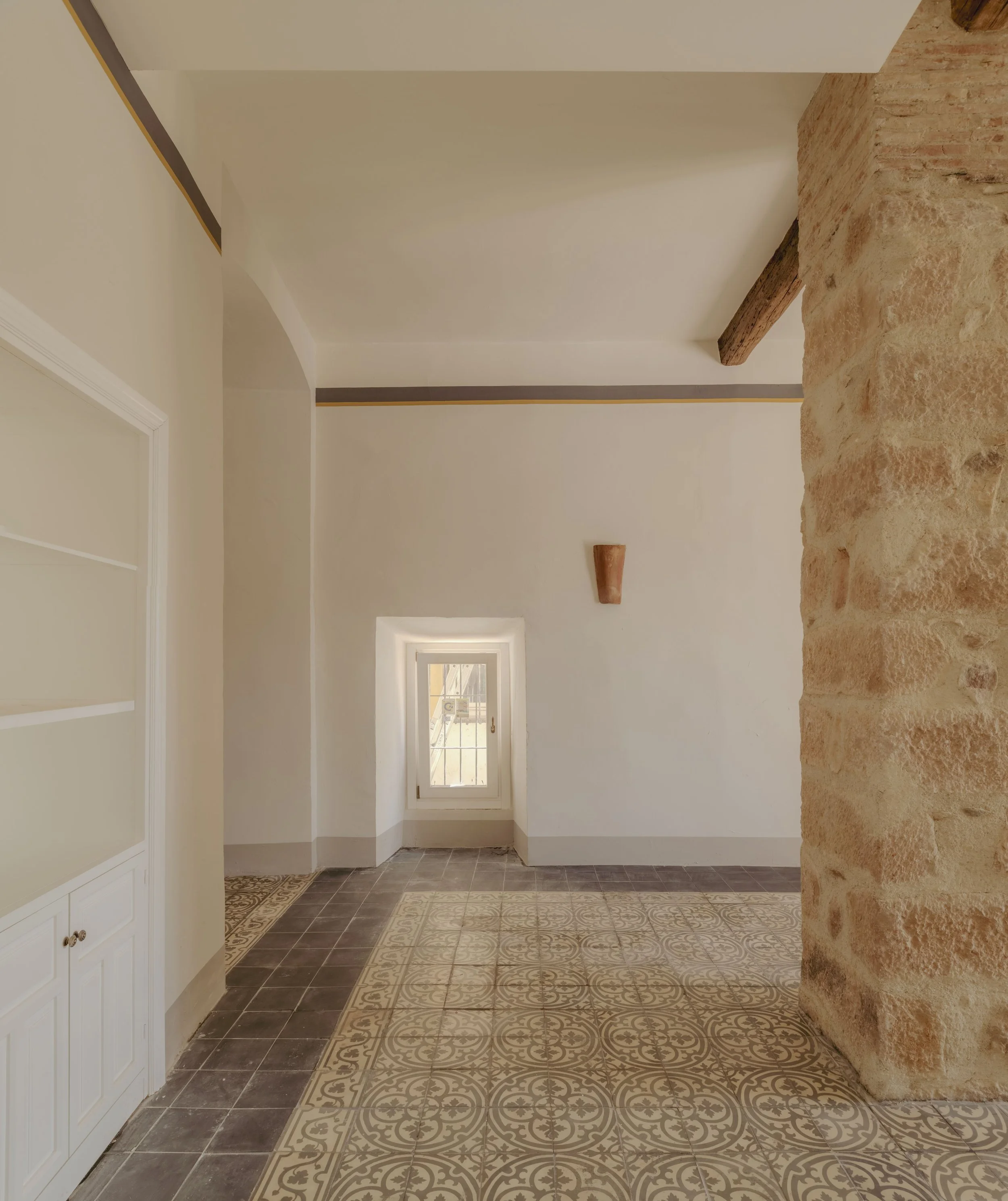 Ubicación: Jaén Superficie: 838m2   Año: 2025  Trabajo: reforma y rehabilización vivida unifamiliar 