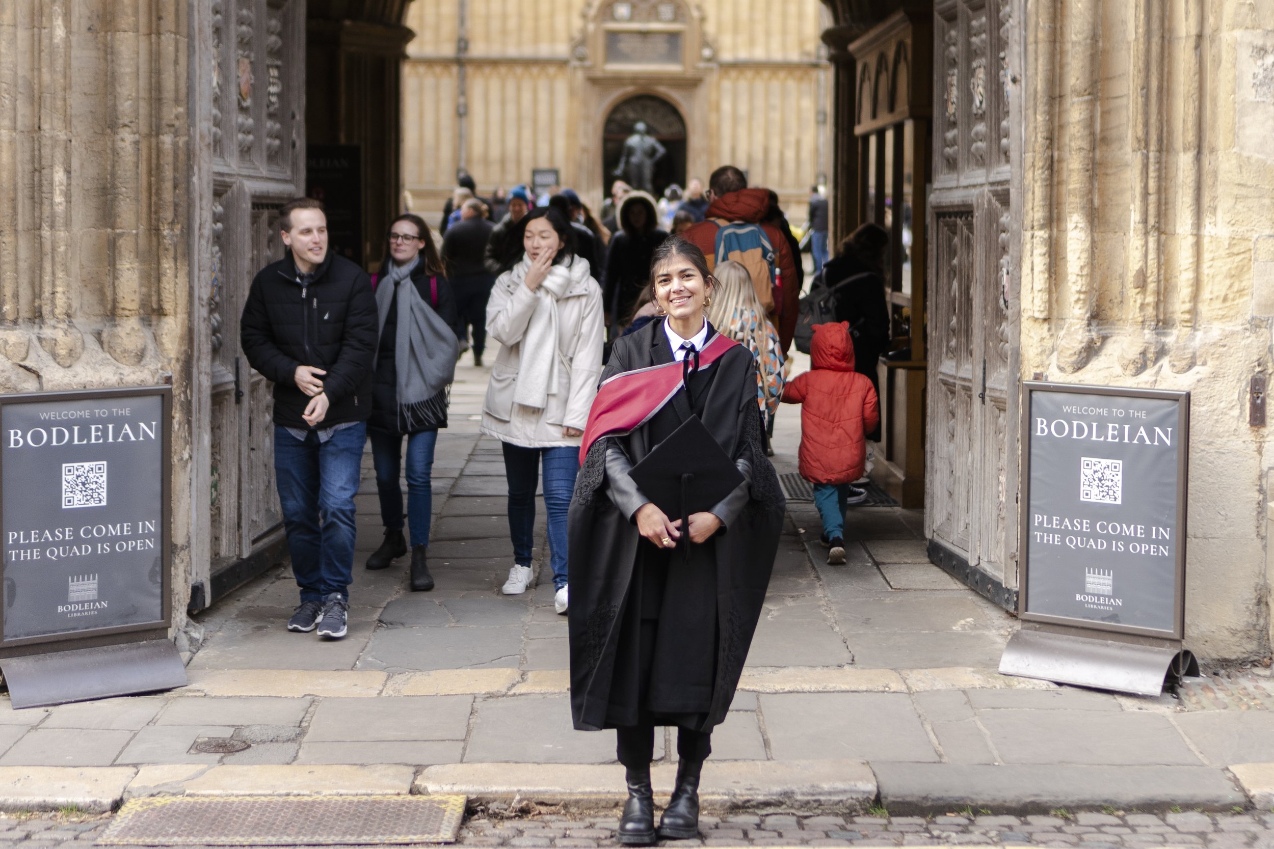 Hafeezah's Univeristy of Oxford Graduation - Jay Anderson Portrait Photography & Film Oxford-49.jpg