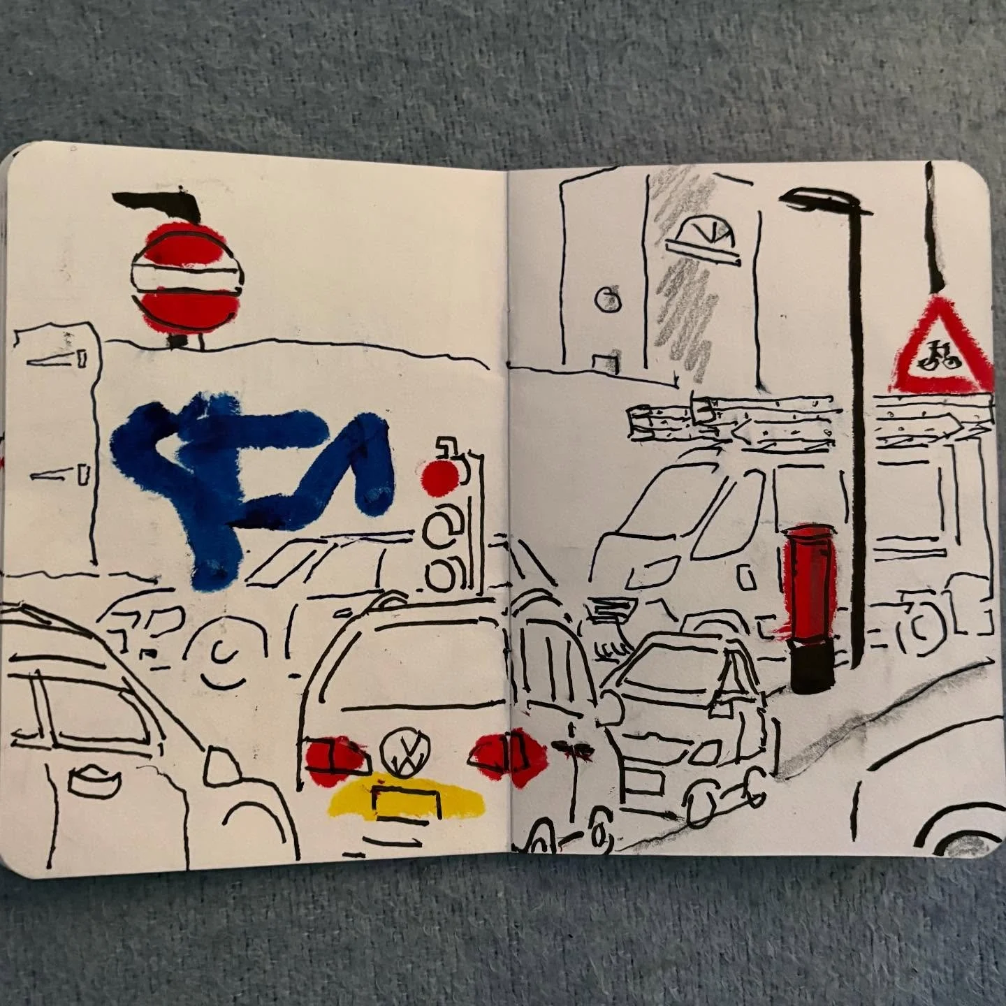 Coffee, traffic at @georgescafebrockley 
☕️✏️
.
#walktosee #goodshipillo #urbansketch #penandink #sketchbook everydayartist londonlife coffeetime streetdrawing