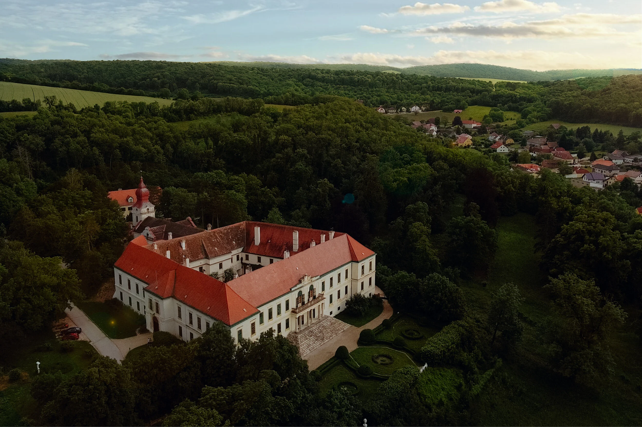 DJI_0233.00_00_17_22.Still-0001.jpg