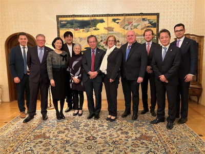 Loosdorf Castle visits the Japanese embassy