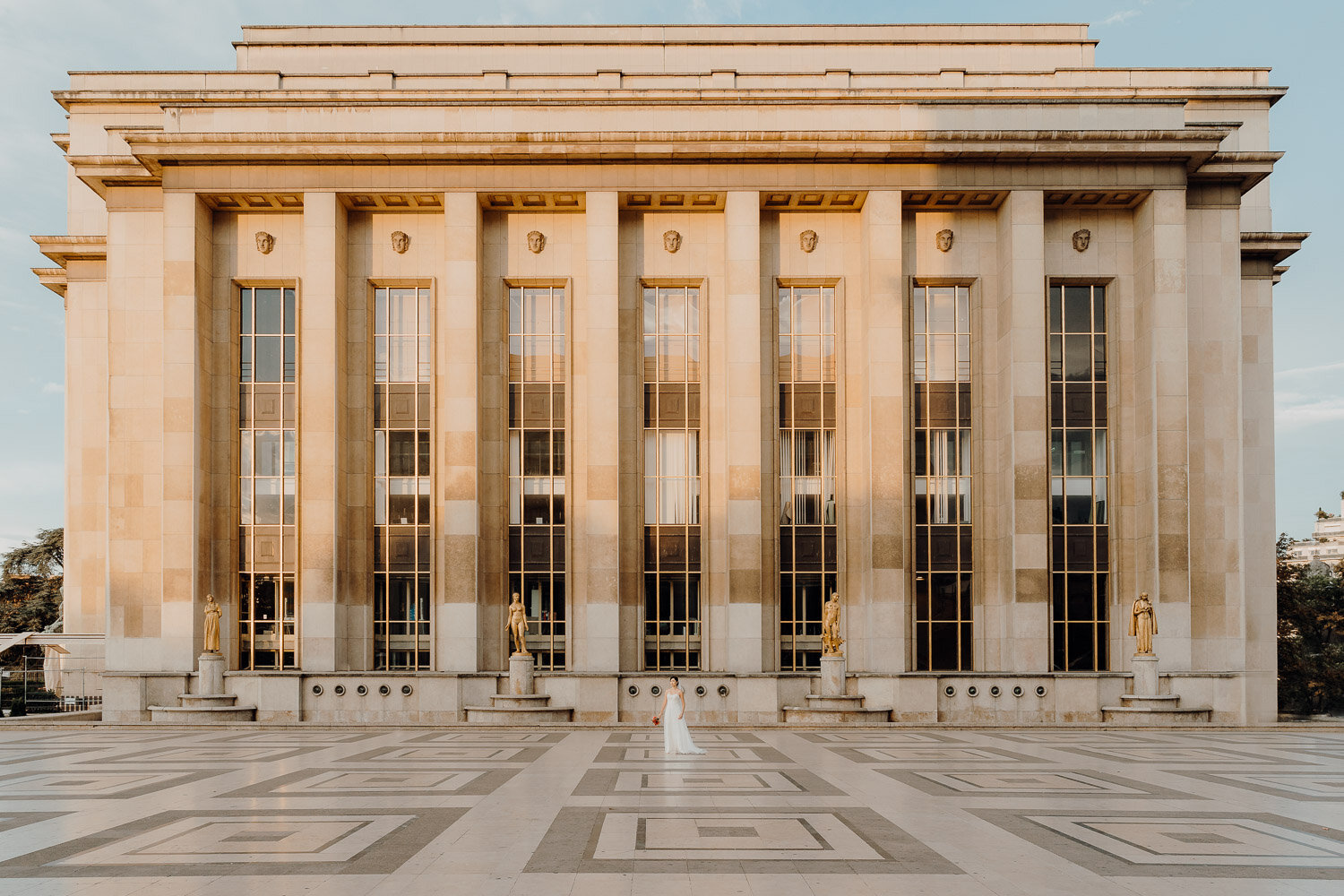 Bride Palais de Chaillot Paris France