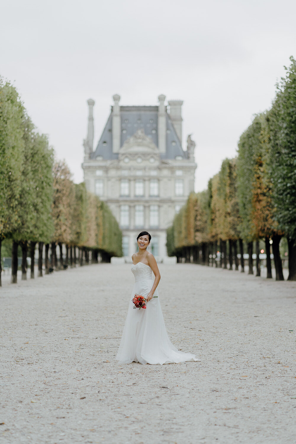 Bride louvre museum park Paris France