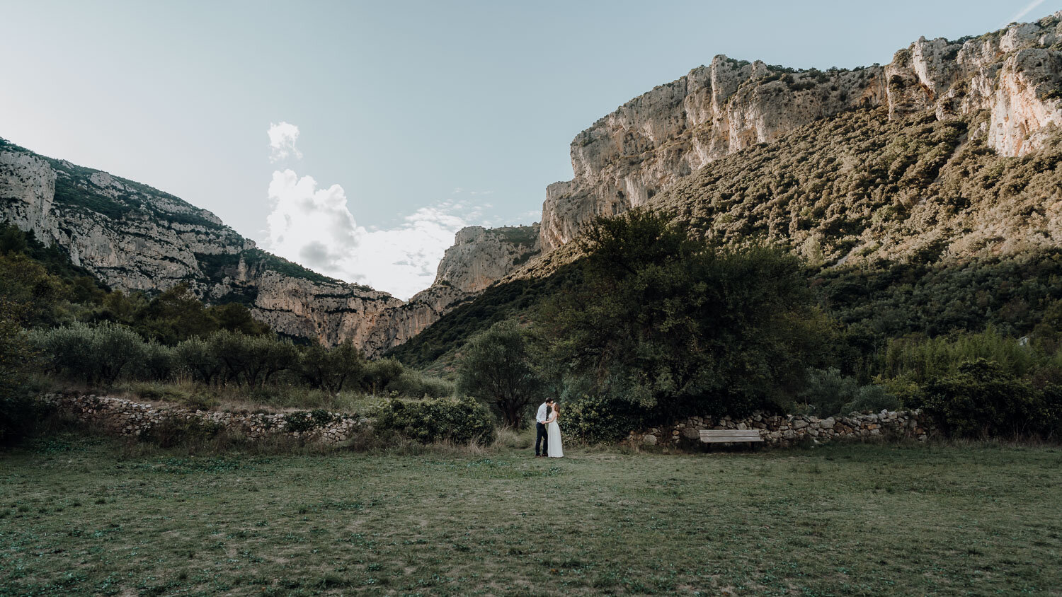 landscape couple Wedding in Saint Guilhem le Desert France