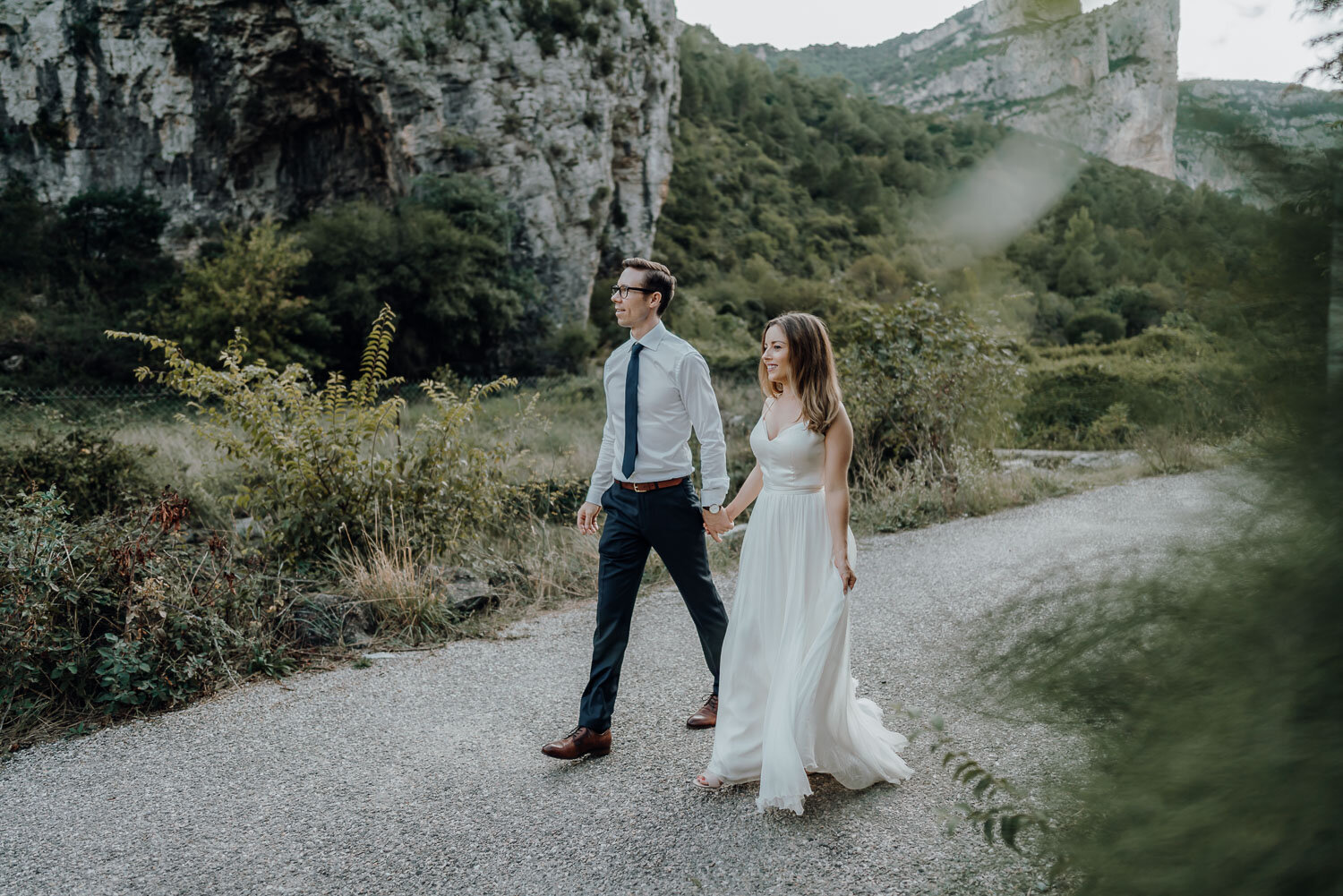 couple walking Wedding in Saint Guilhem le Desert France