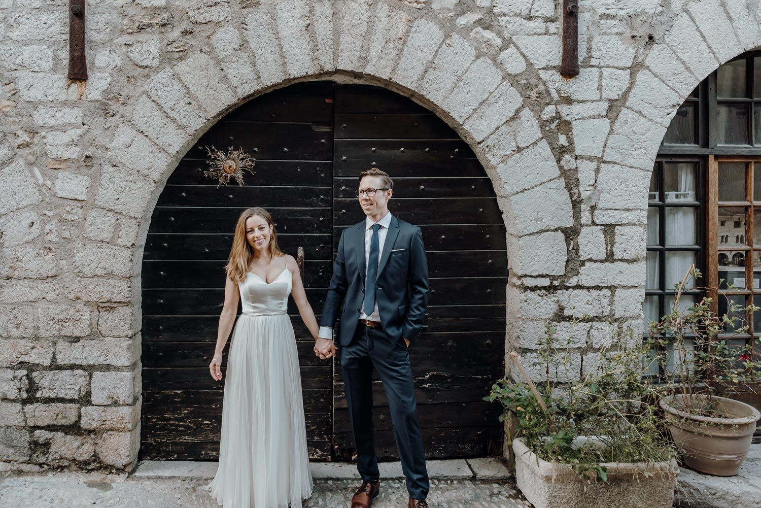 couple holding hands Wedding in Saint Guilhem le Desert France