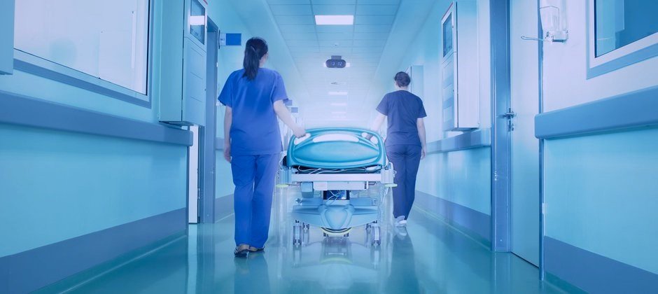 hospital_bed_corridor.2e16d0ba.fill-940x420-c100.jpg
