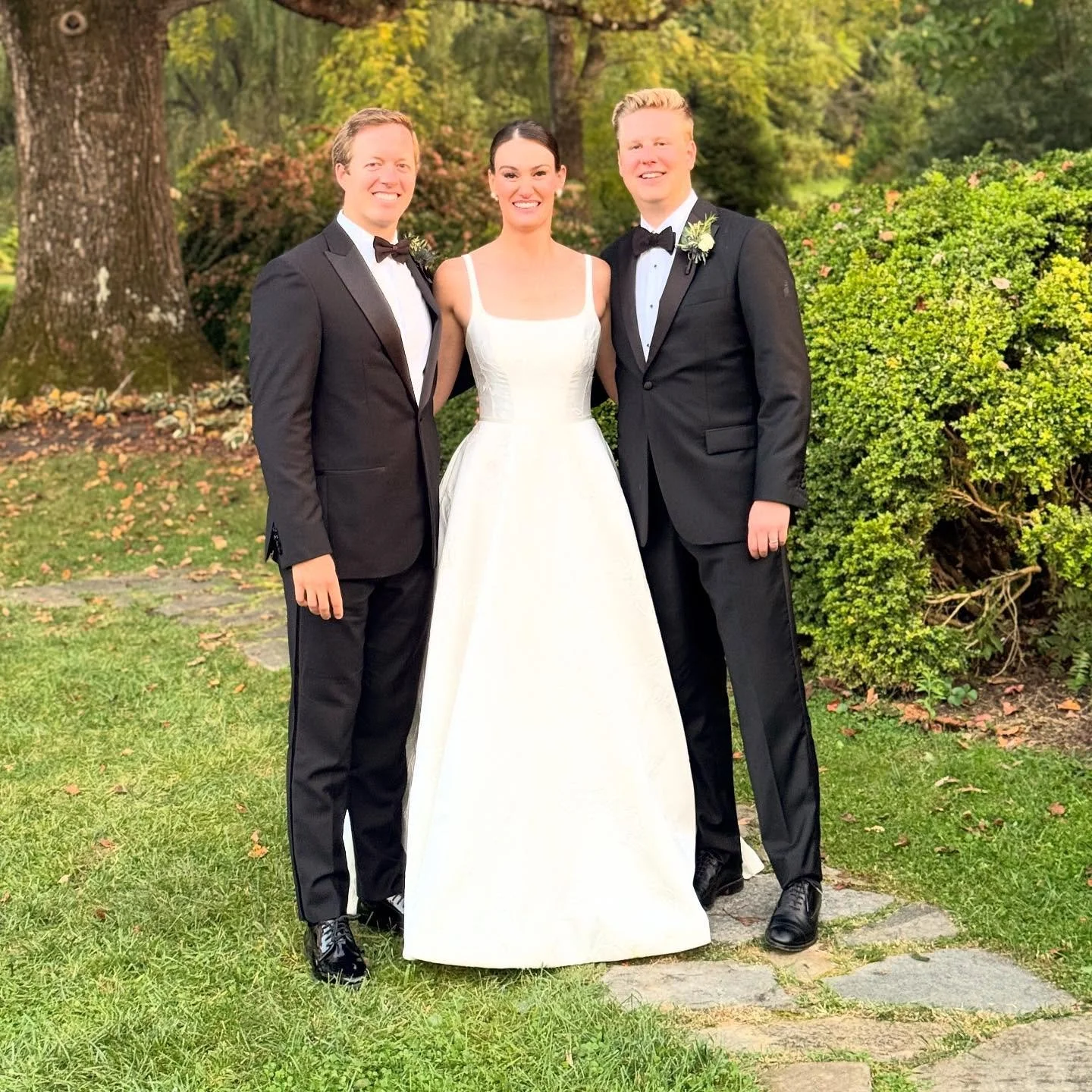 Wedding szn&hellip;Back to being the best third wheel east of the Mississippi 
Congrats to these newlyweds! Some of my best friends!