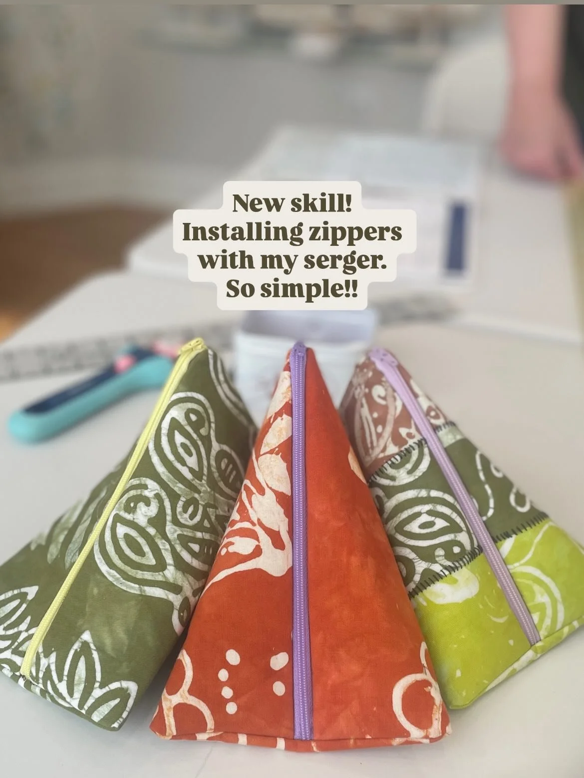 Day 22: New Skill ✏️

I literally *just* learned (it&rsquo;s so easy) how to install a zipper on my serger. Fun! I also learned how to do a faux flatlock stitch (mine looks like Frankenstein Sashiko lol) but I didn&rsquo;t love that as much. Cute lit