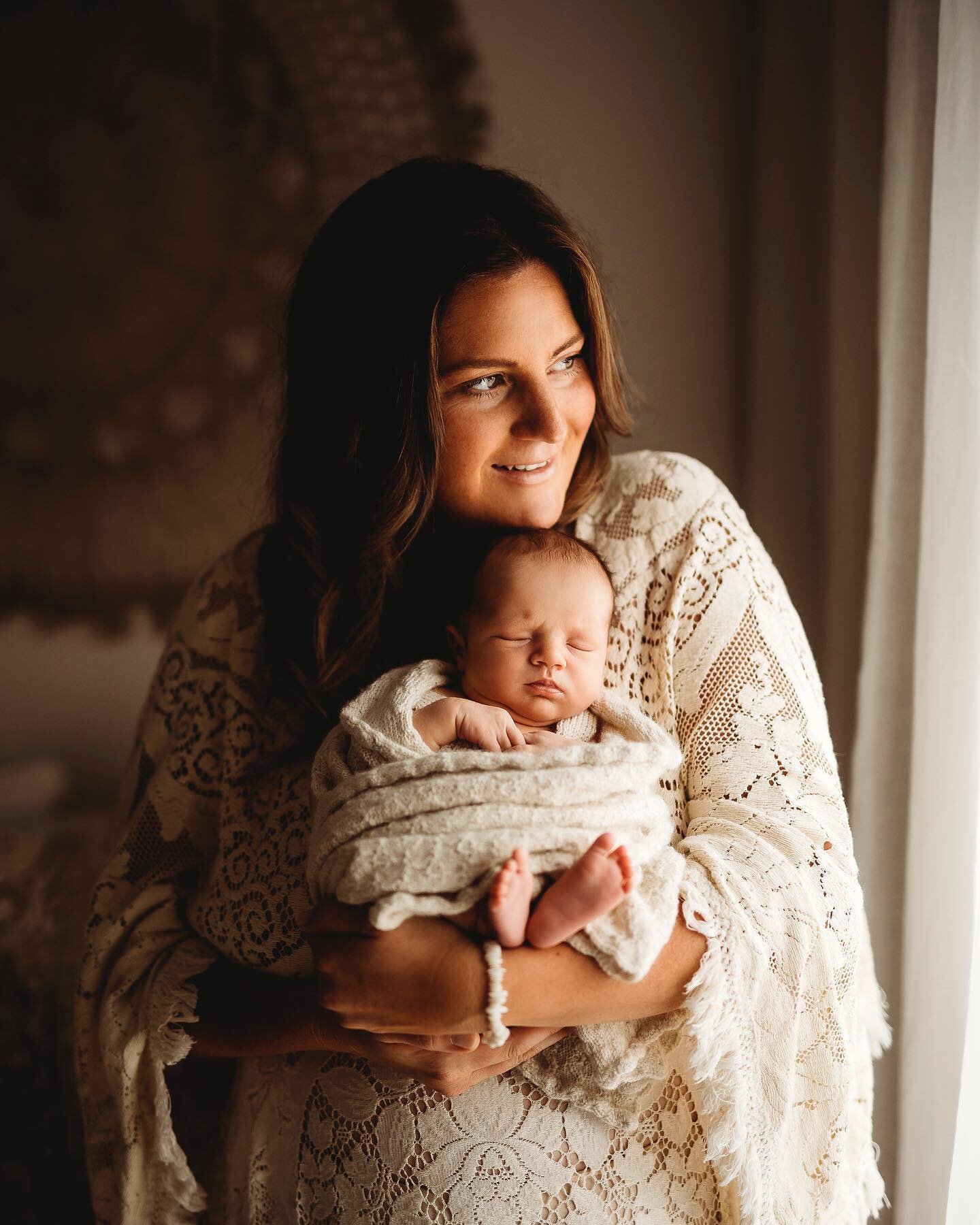 Babies, knits and lace.. could their be a better combination 🥰

I&rsquo;d encourage you to check out this beautiful mummas work over at @libbywatkinsart . Libby and I went to school together, and now both share the joy of doing our creative love for