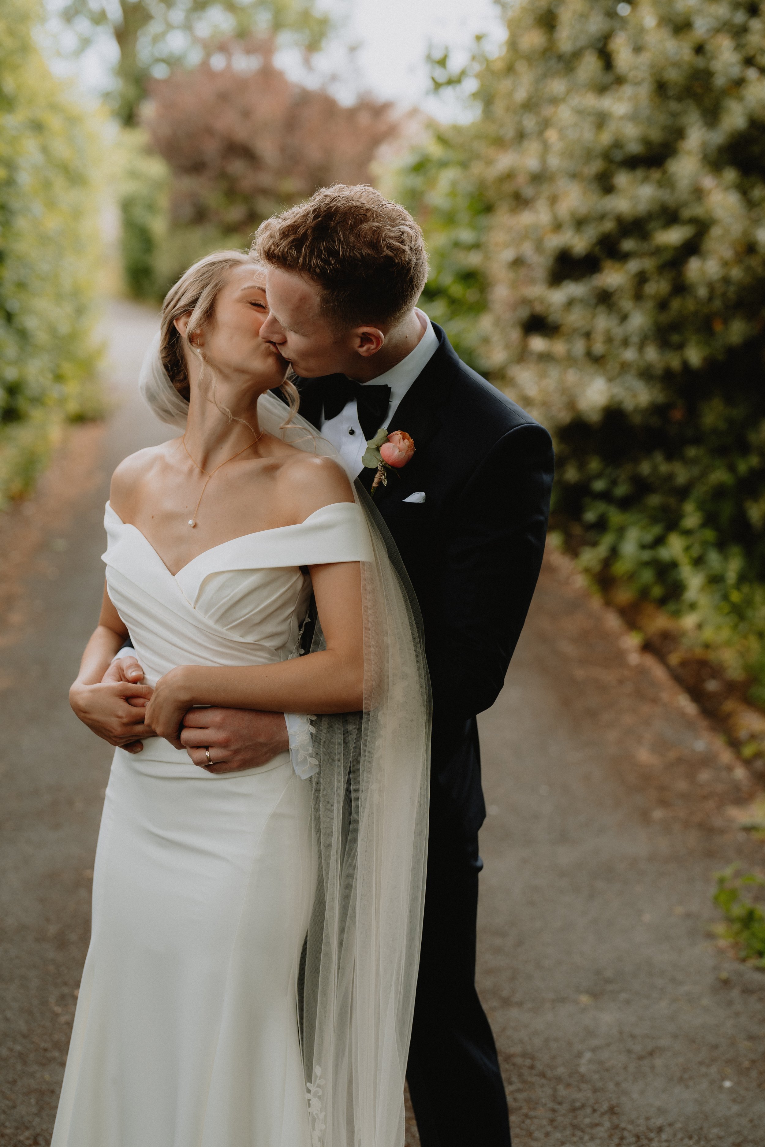 Amy-&-Will-North-Yorkshire-Wedding-Joe-Hall-104.jpg