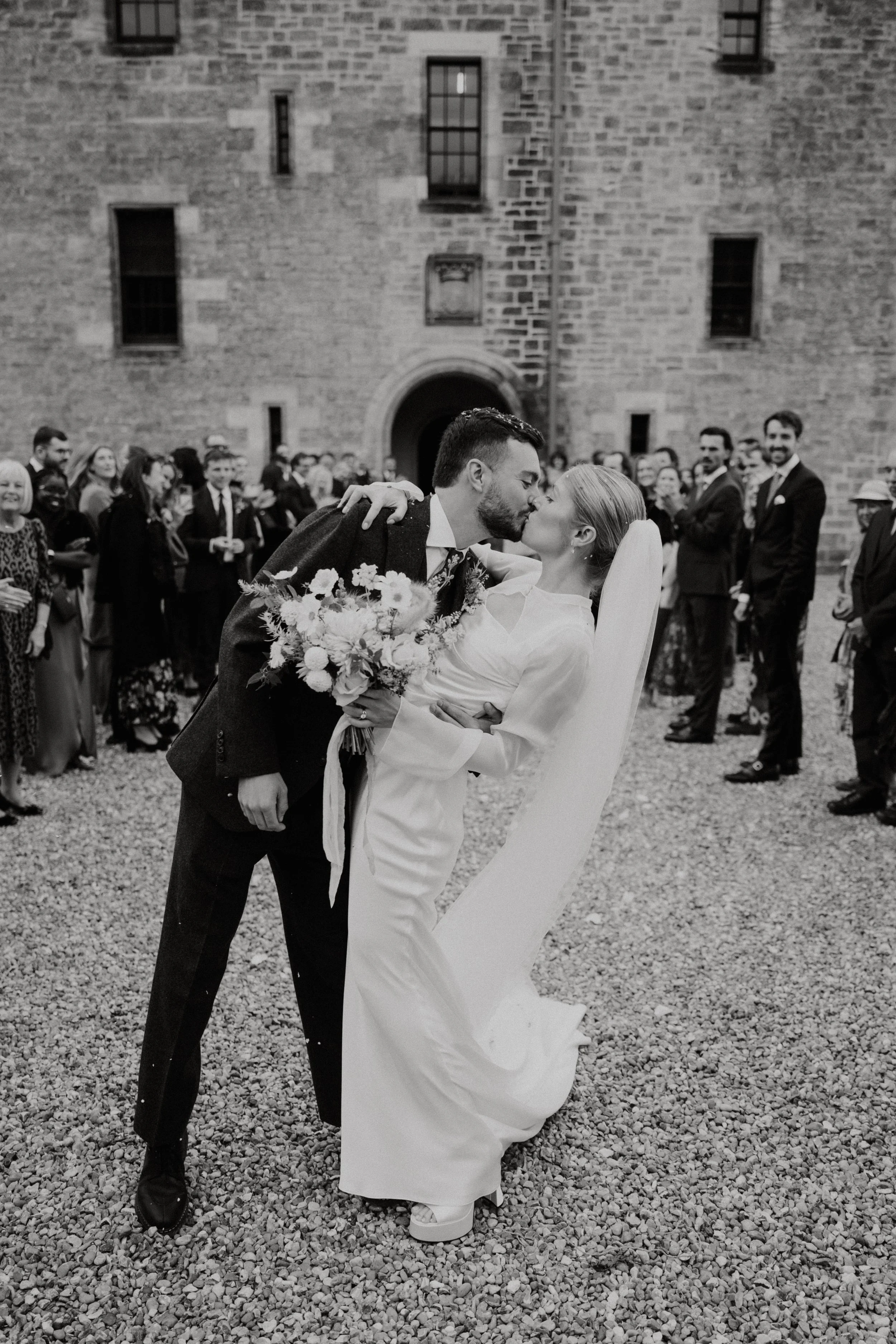 Barnbougle-Castle-Wedding-Confetti-4