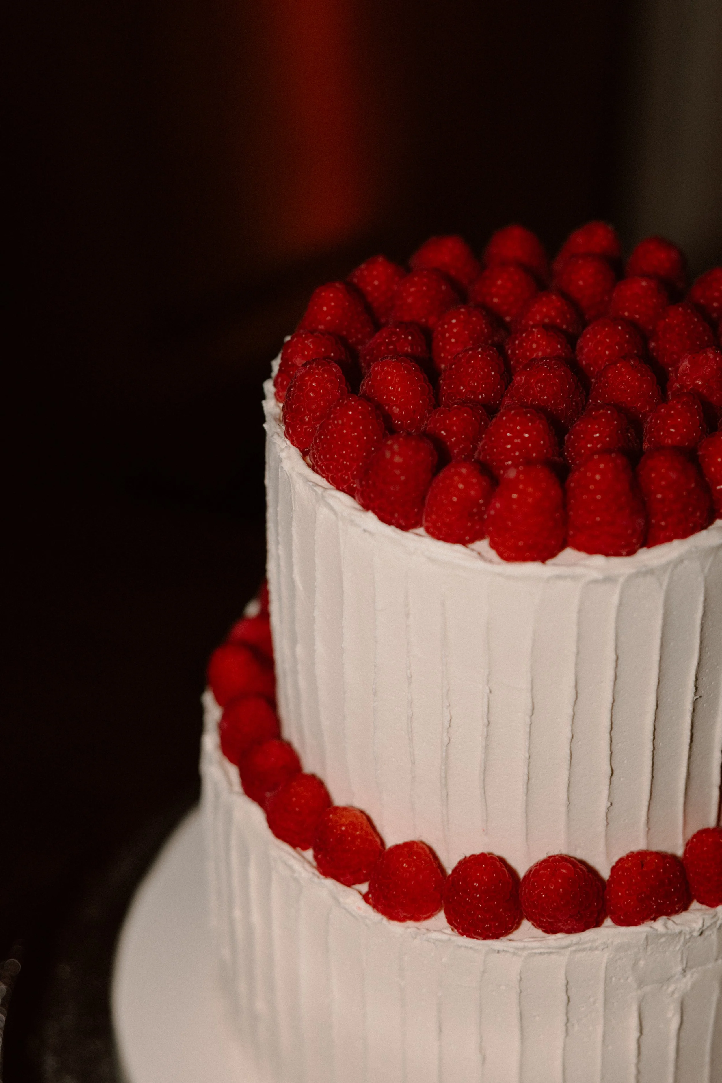 Barnbougle-Castle-Wedding-Library-Room-Cake-Cutting-1